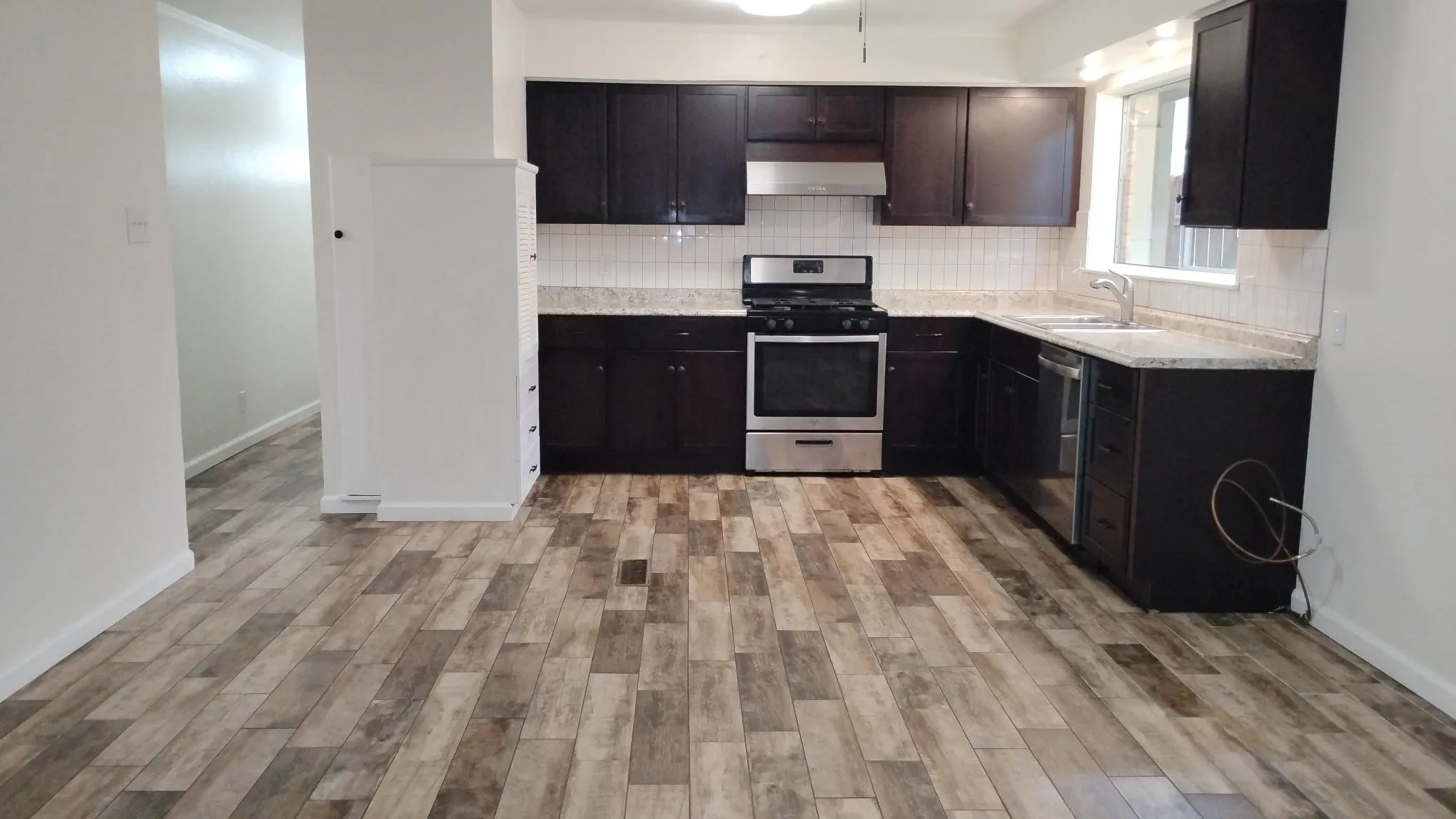 Single Family Residence For Sale in Dallas County , 423 Columbia Circle, Irving, Texas 75062, 4 Bedroom, 2 Bathroom, 2 Garage spaces, 1,675 Sqft, built in 1958, mls#21274512, Real Estate Agent in Irving, Homes For Sale in Dallas county, Homes For Sale in Irving, Realtor in Irving Texas, Real Estate Brokerage Independent Realty Texas, Luminita Cordes Realtor