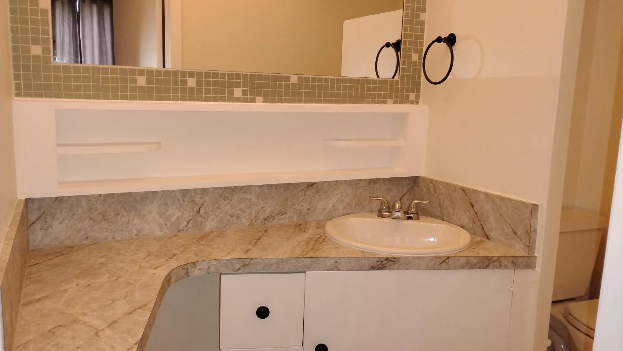 Single Family Residence For Sale in Dallas County , 423 Columbia Circle, Irving, Texas 75062, 4 Bedroom, 2 Bathroom, 2 Garage spaces, 1,675 Sqft, built in 1958, mls#21274512, Real Estate Agent in Irving, Homes For Sale in Dallas county, Homes For Sale in Irving, Realtor in Irving Texas, Real Estate Brokerage Independent Realty Texas, Luminita Cordes Realtor