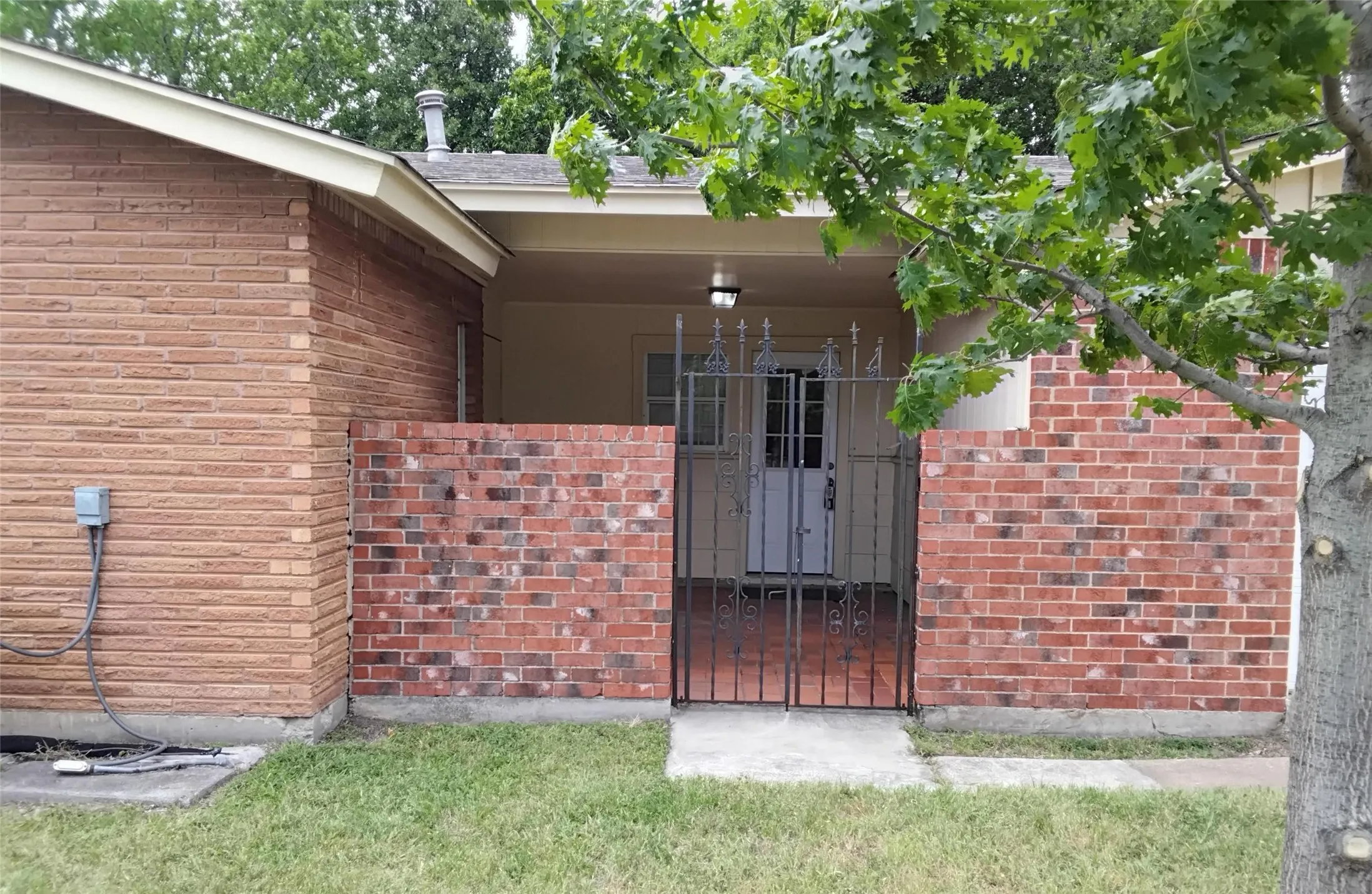 SIDE-HOUSE/SECONDARY ENTRY