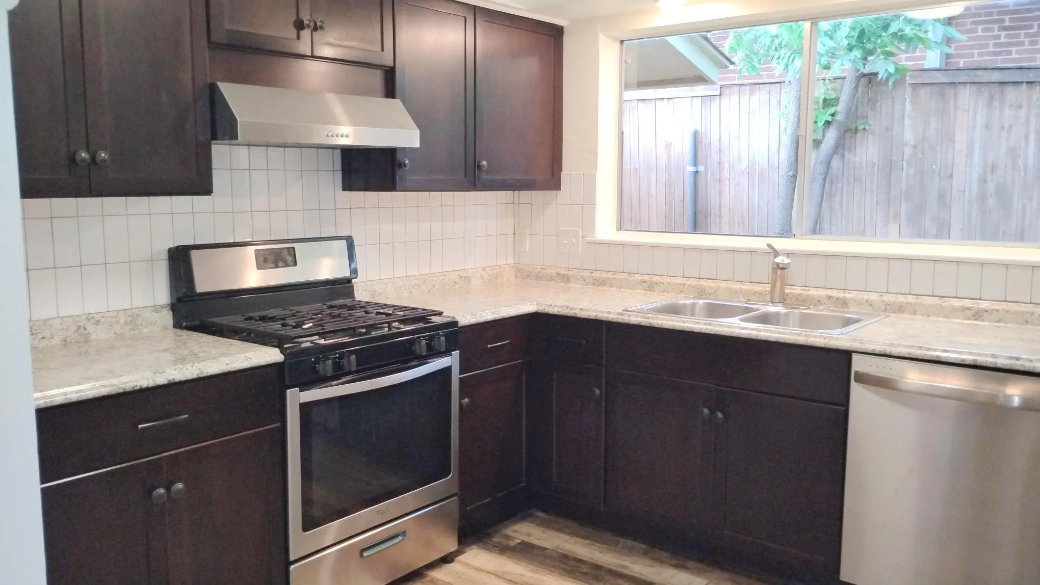 Single Family Residence For Sale in Dallas County , 423 Columbia Circle, Irving, Texas 75062, 4 Bedroom, 2 Bathroom, 2 Garage spaces, 1,675 Sqft, built in 1958, mls#21274512, Real Estate Agent in Irving, Homes For Sale in Dallas county, Homes For Sale in Irving, Realtor in Irving Texas, Real Estate Brokerage Independent Realty Texas, Luminita Cordes Realtor