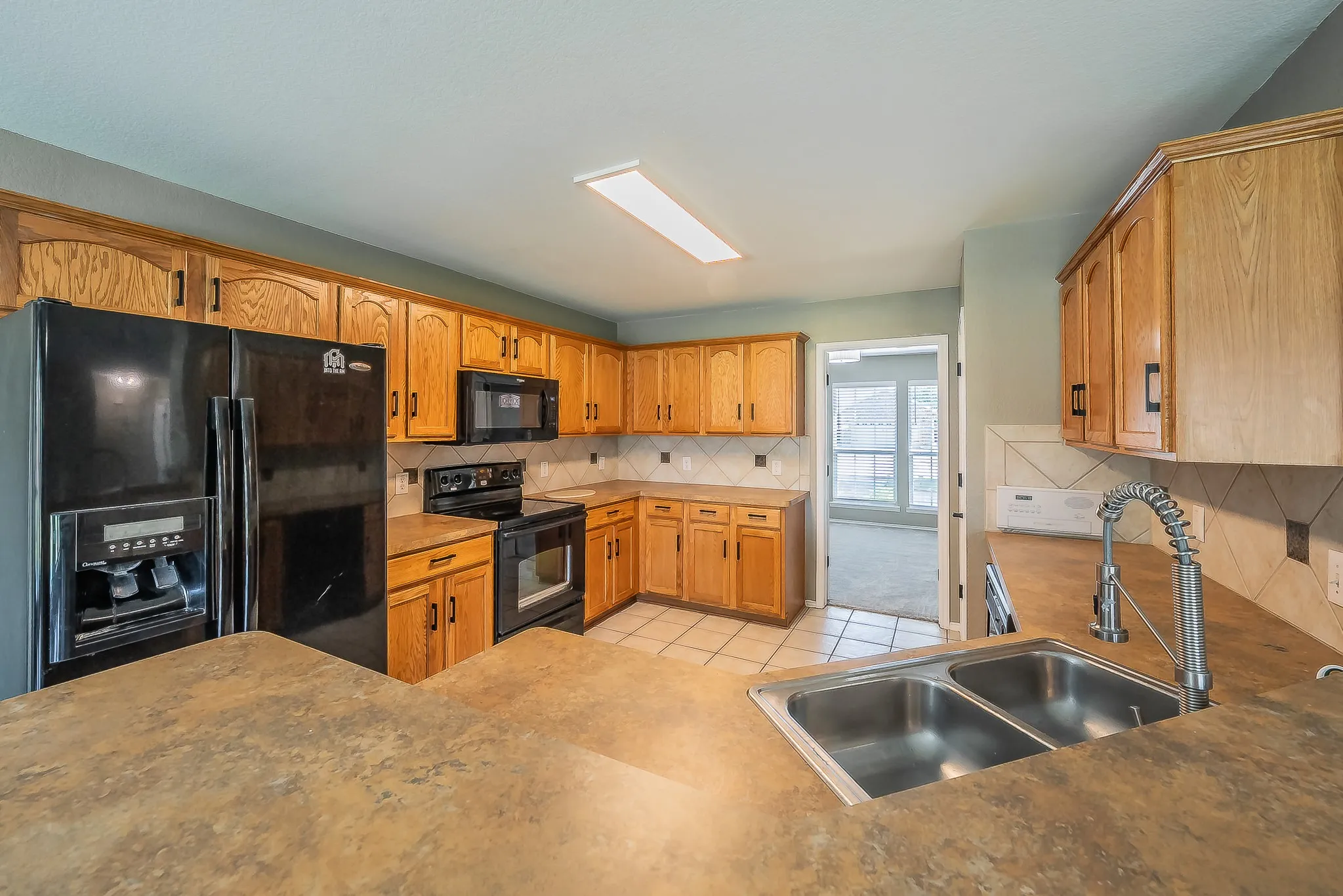 Single Family Residence For Sale in Denton County , 108 Tripp Trail, Denton, Texas 76207, 4 Bedroom, 3 Bathroom, 2 Garage spaces, 2,690 Sqft, built in 2004, mls#21276636, Real Estate Agent in Denton, Homes For Sale in Denton county, Homes For Sale in Denton, Realtor in Denton Texas, Real Estate Brokerage Independent Realty Texas, Luminita Cordes Realtor