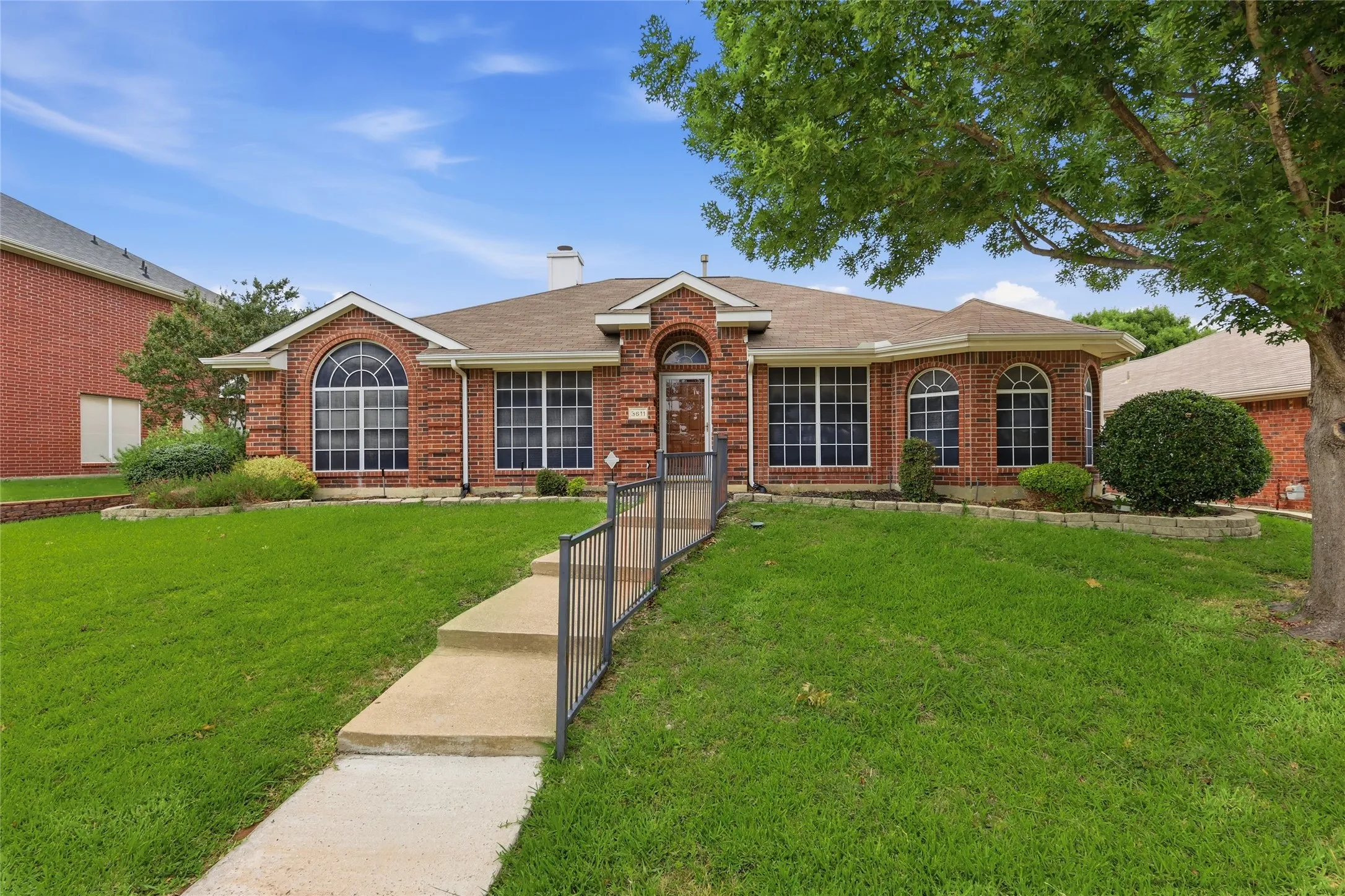 Single Family Residence For Sale in Dallas County , 3611 Cedar Creek Lane, Sachse, Texas 75048, 4 Bedroom, 2 Bathroom, 2 Garage spaces, 2,312 Sqft, built in 2002, mls#21279508, Real Estate Agent in Sachse, Homes For Sale in Dallas county, Homes For Sale in Sachse, Realtor in Sachse Texas, Real Estate Brokerage Independent Realty Texas, Luminita Cordes Realtor