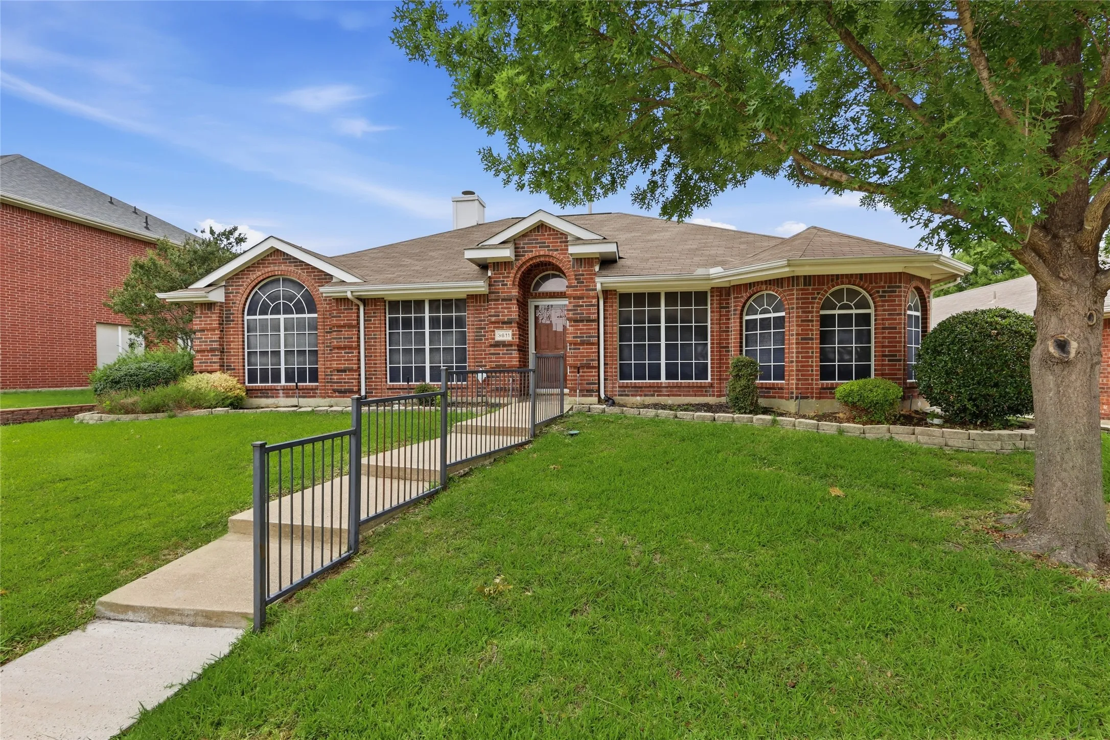 Single Family Residence For Sale in Dallas County , 3611 Cedar Creek Lane, Sachse, Texas 75048, 4 Bedroom, 2 Bathroom, 2 Garage spaces, 2,312 Sqft, built in 2002, mls#21279508, Real Estate Agent in Sachse, Homes For Sale in Dallas county, Homes For Sale in Sachse, Realtor in Sachse Texas, Real Estate Brokerage Independent Realty Texas, Luminita Cordes Realtor