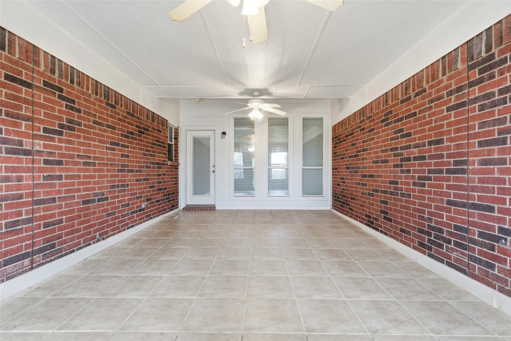 Single Family Residence For Sale in Dallas County , 3611 Cedar Creek Lane, Sachse, Texas 75048, 4 Bedroom, 2 Bathroom, 2 Garage spaces, 2,312 Sqft, built in 2002, mls#21279508, Real Estate Agent in Sachse, Homes For Sale in Dallas county, Homes For Sale in Sachse, Realtor in Sachse Texas, Real Estate Brokerage Independent Realty Texas, Luminita Cordes Realtor