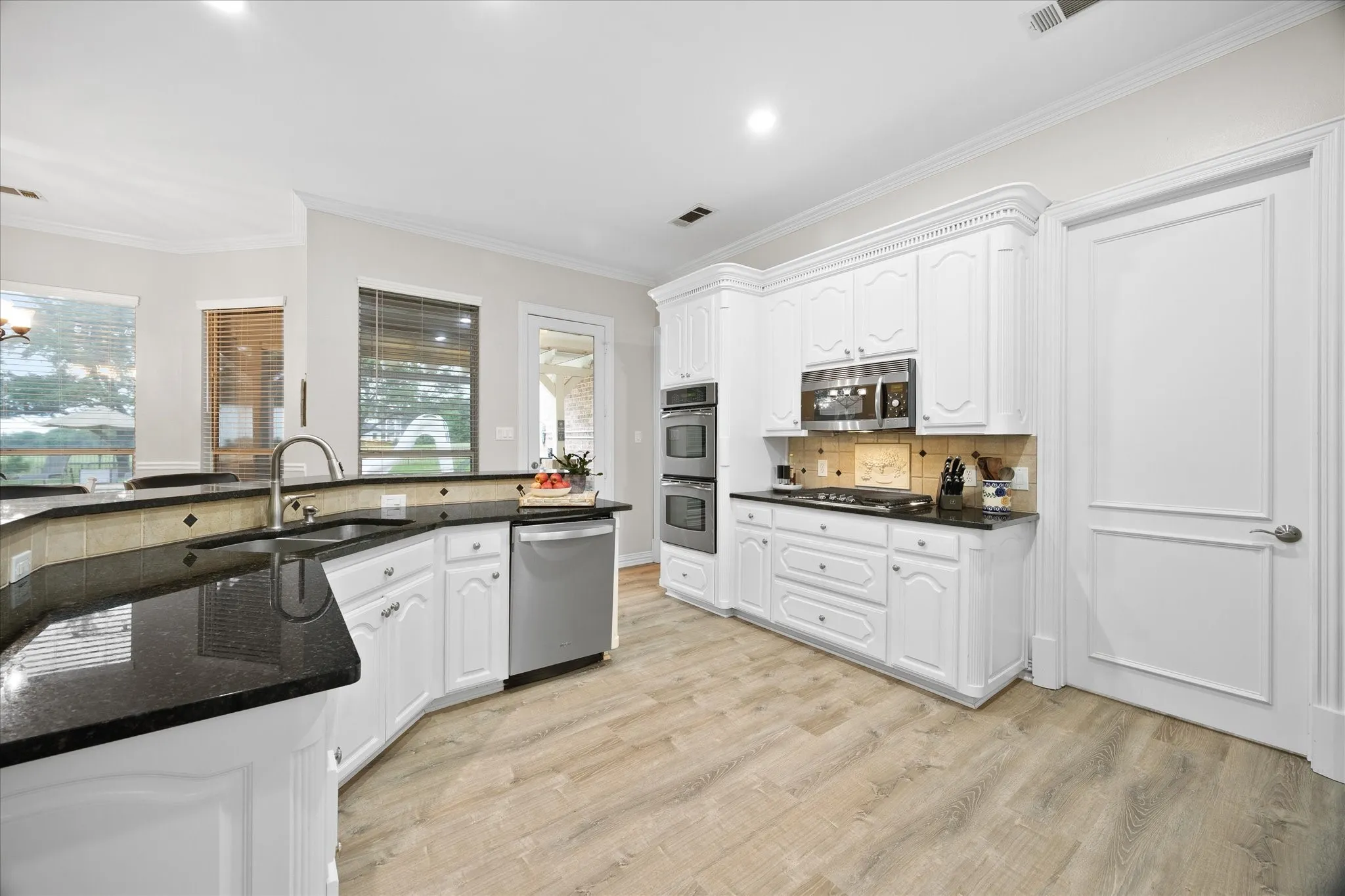 This kitchen will put a smile on your chef's face!