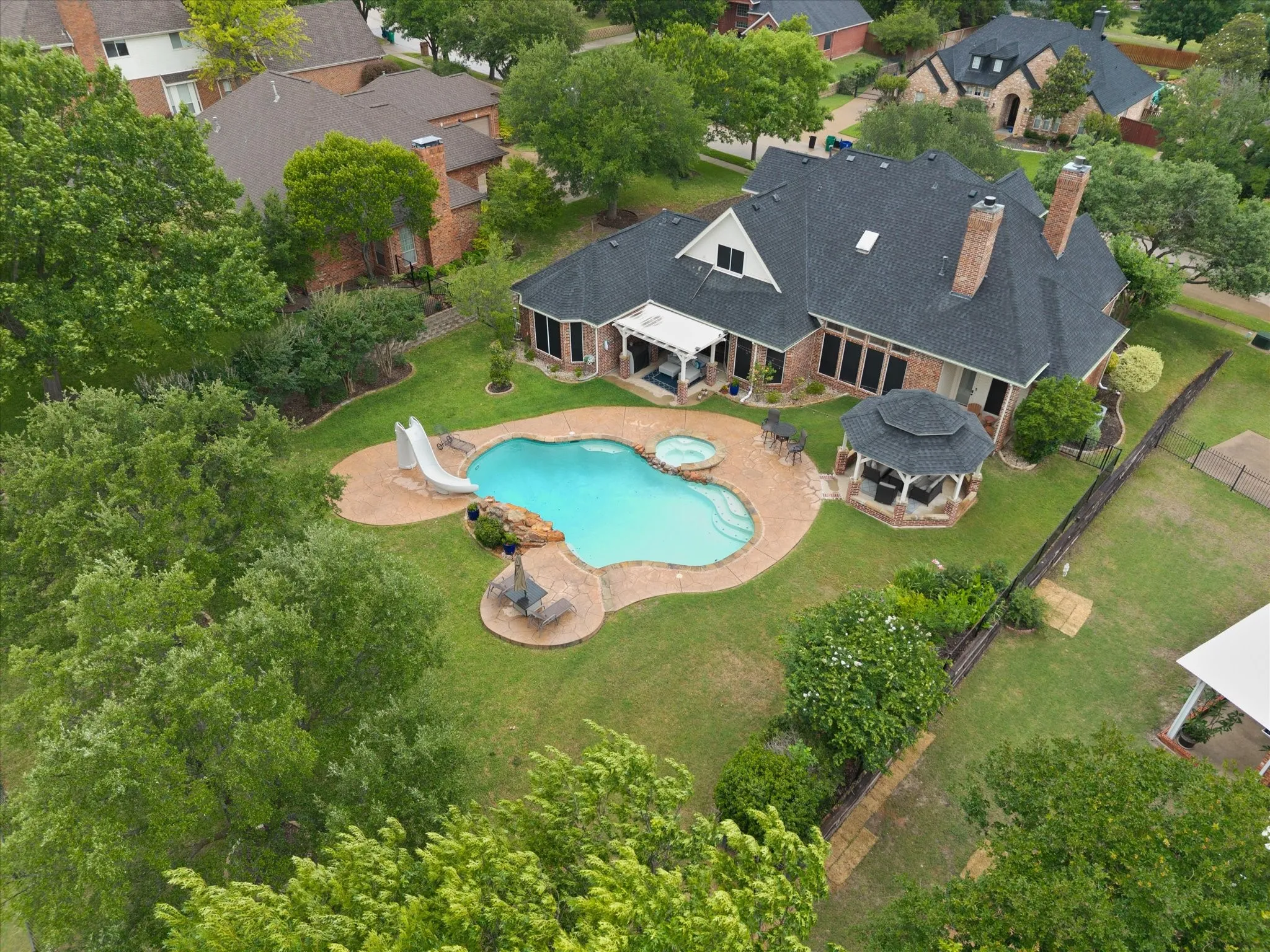 Single Family Residence For Sale in Rockwall County , 621 Liechty Court, Heath, Texas 75032, 5 Bedroom, 4 Bathroom, 3 Garage spaces, 3,740 Sqft, built in 1996, mls#21278324, Real Estate Agent in Heath, Homes For Sale in Rockwall county, Homes For Sale in Heath, Realtor in Heath Texas, Real Estate Brokerage Independent Realty Texas, Luminita Cordes Realtor