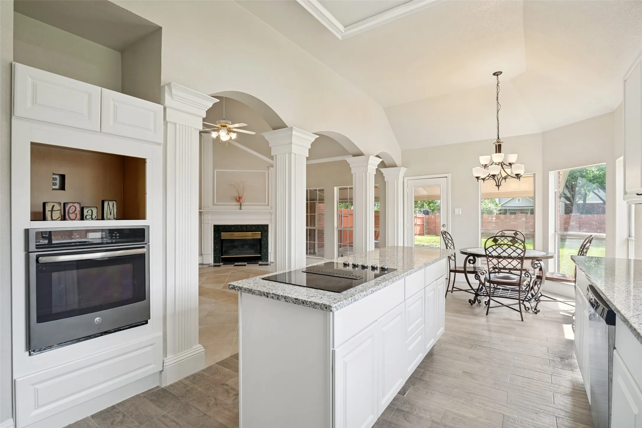 Single Family Residence For Sale in Collin County , 3631 Mackenzie Lane, Richardson, Texas 75082, 4 Bedroom, 3 Bathroom, 2 Garage spaces, 2,753 Sqft, built in 1994, mls#21279217, Real Estate Agent in Richardson, Homes For Sale in Collin county, Homes For Sale in Richardson, Realtor in Richardson Texas, Real Estate Brokerage Independent Realty Texas, Luminita Cordes Realtor