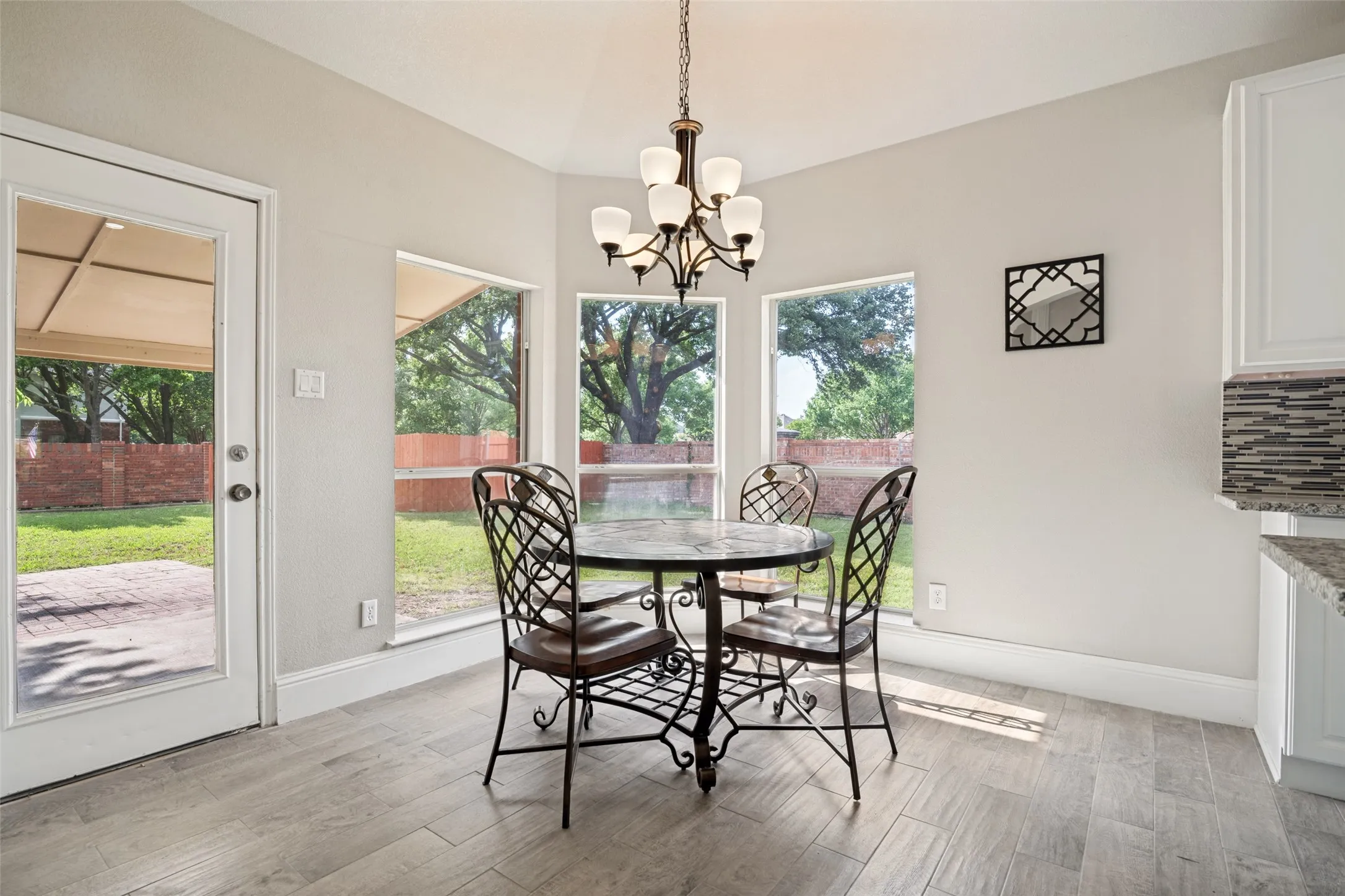 Single Family Residence For Sale in Collin County , 3631 Mackenzie Lane, Richardson, Texas 75082, 4 Bedroom, 3 Bathroom, 2 Garage spaces, 2,753 Sqft, built in 1994, mls#21279217, Real Estate Agent in Richardson, Homes For Sale in Collin county, Homes For Sale in Richardson, Realtor in Richardson Texas, Real Estate Brokerage Independent Realty Texas, Luminita Cordes Realtor