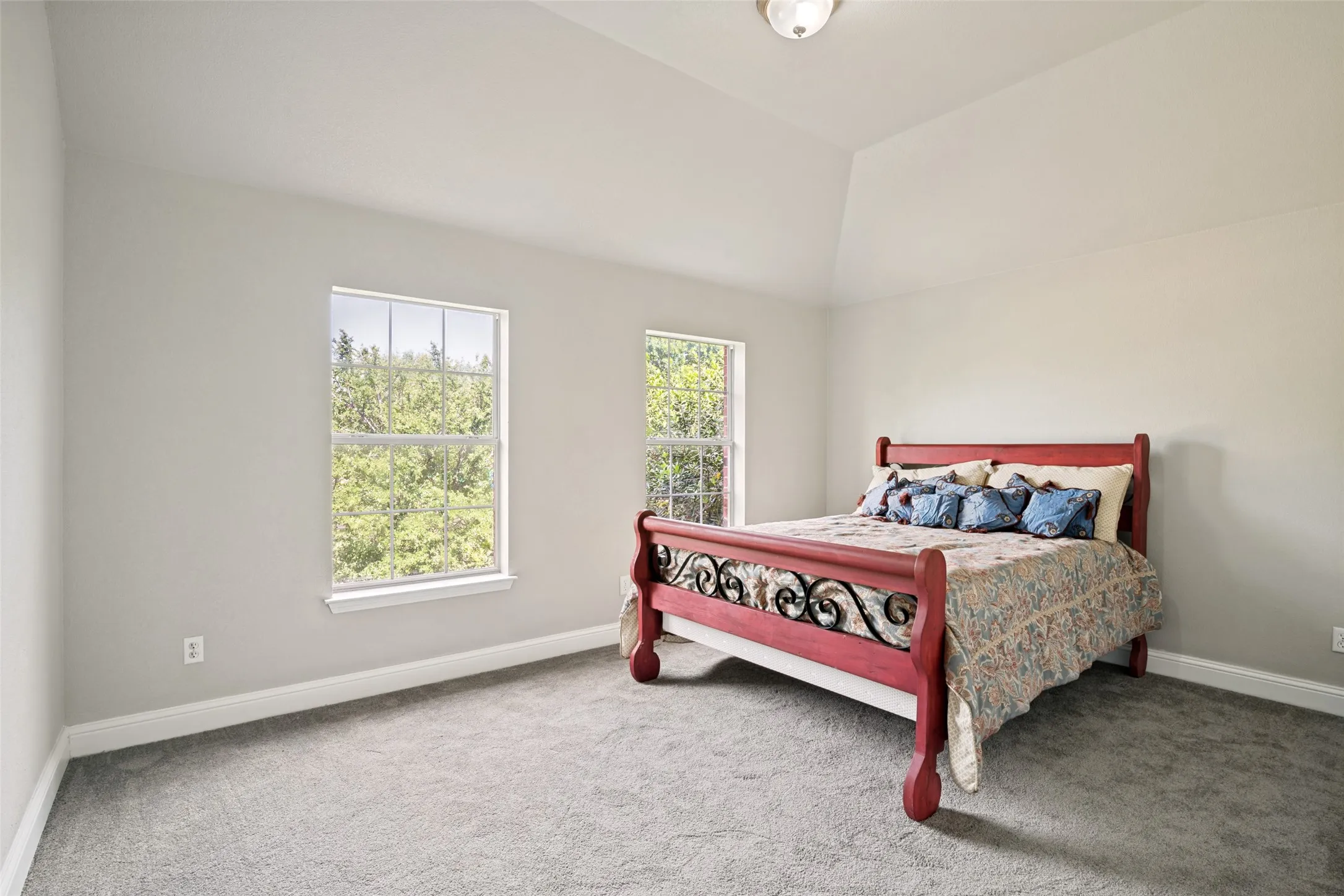Single Family Residence For Sale in Collin County , 3631 Mackenzie Lane, Richardson, Texas 75082, 4 Bedroom, 3 Bathroom, 2 Garage spaces, 2,753 Sqft, built in 1994, mls#21279217, Real Estate Agent in Richardson, Homes For Sale in Collin county, Homes For Sale in Richardson, Realtor in Richardson Texas, Real Estate Brokerage Independent Realty Texas, Luminita Cordes Realtor