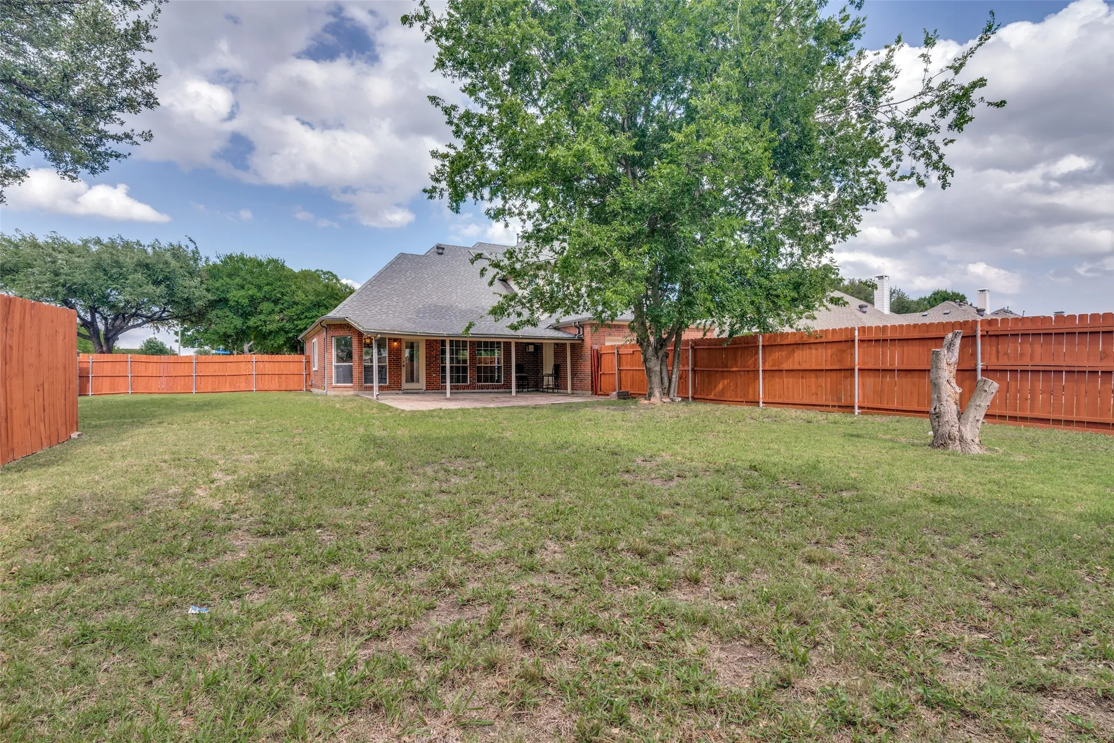 Single Family Residence For Sale in Collin County , 3631 Mackenzie Lane, Richardson, Texas 75082, 4 Bedroom, 3 Bathroom, 2 Garage spaces, 2,753 Sqft, built in 1994, mls#21279217, Real Estate Agent in Richardson, Homes For Sale in Collin county, Homes For Sale in Richardson, Realtor in Richardson Texas, Real Estate Brokerage Independent Realty Texas, Luminita Cordes Realtor