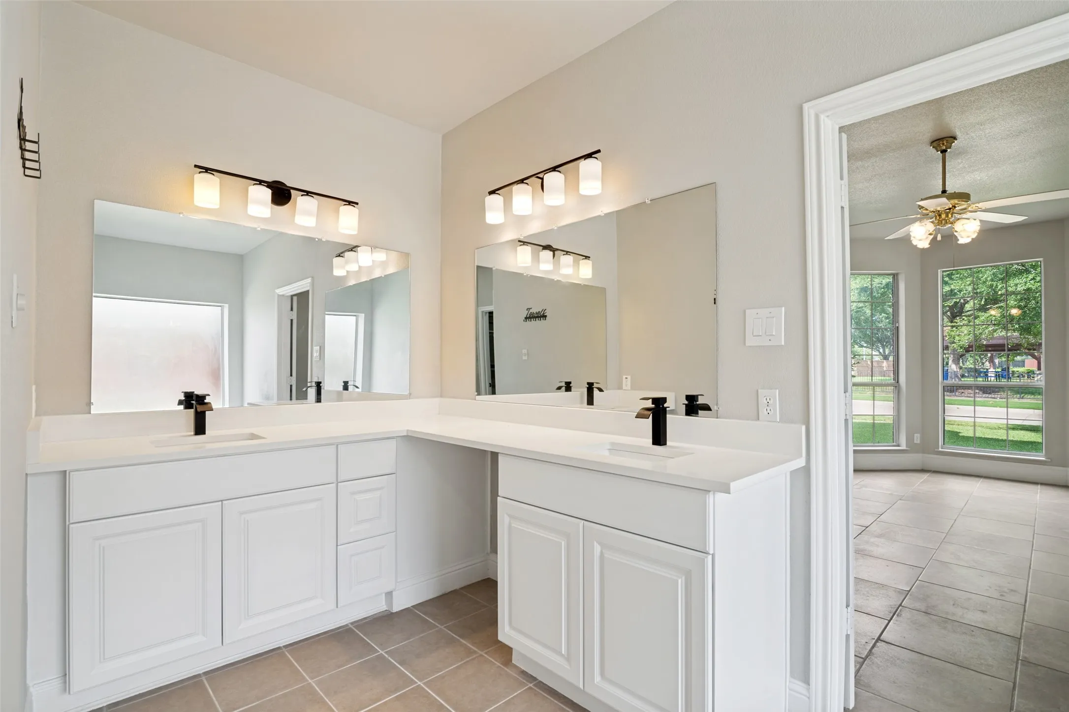 Single Family Residence For Sale in Collin County , 3631 Mackenzie Lane, Richardson, Texas 75082, 4 Bedroom, 3 Bathroom, 2 Garage spaces, 2,753 Sqft, built in 1994, mls#21279217, Real Estate Agent in Richardson, Homes For Sale in Collin county, Homes For Sale in Richardson, Realtor in Richardson Texas, Real Estate Brokerage Independent Realty Texas, Luminita Cordes Realtor