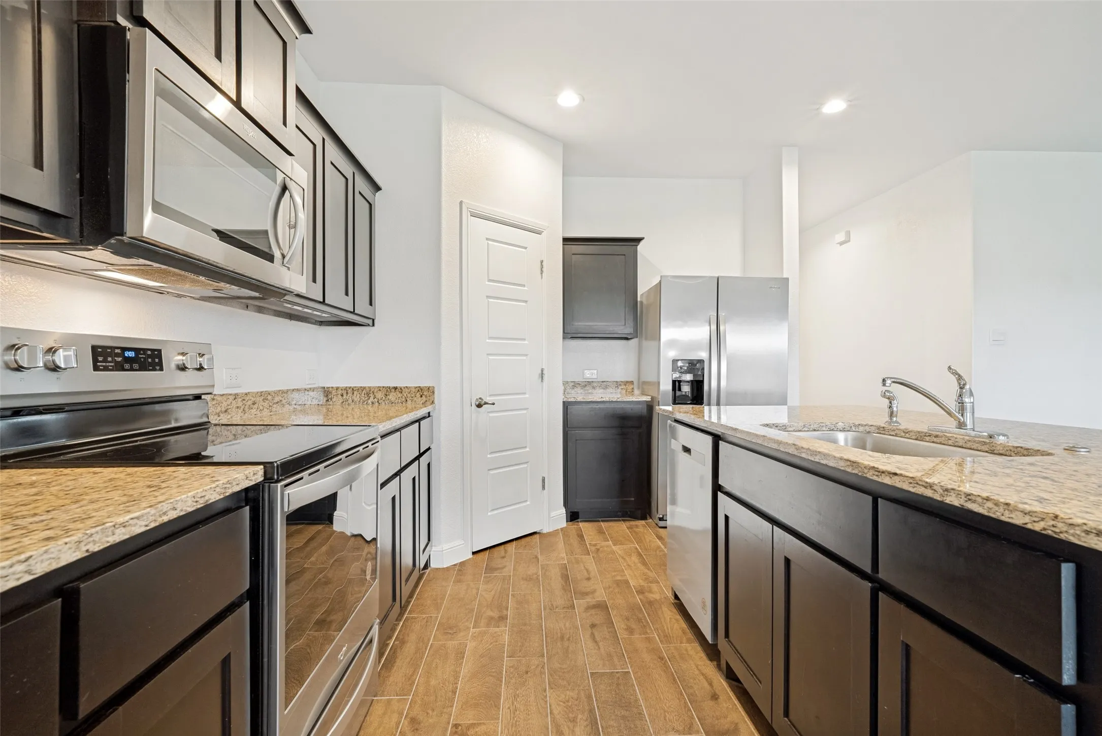 Single Family Residence For Sale in Johnson County , 608 Breckenridge Park Drive, Alvarado, Texas 76009, 4 Bedroom, 2 Bathroom, 2 Garage spaces, 1,819 Sqft, built in 2023, mls#21278175, Real Estate Agent in Alvarado, Homes For Sale in Johnson county, Homes For Sale in Alvarado, Realtor in Alvarado Texas, Real Estate Brokerage Independent Realty Texas, Luminita Cordes Realtor