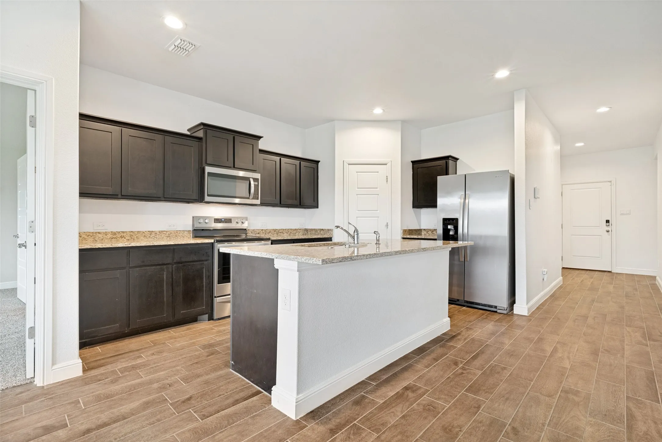 Single Family Residence For Sale in Johnson County , 608 Breckenridge Park Drive, Alvarado, Texas 76009, 4 Bedroom, 2 Bathroom, 2 Garage spaces, 1,819 Sqft, built in 2023, mls#21278175, Real Estate Agent in Alvarado, Homes For Sale in Johnson county, Homes For Sale in Alvarado, Realtor in Alvarado Texas, Real Estate Brokerage Independent Realty Texas, Luminita Cordes Realtor