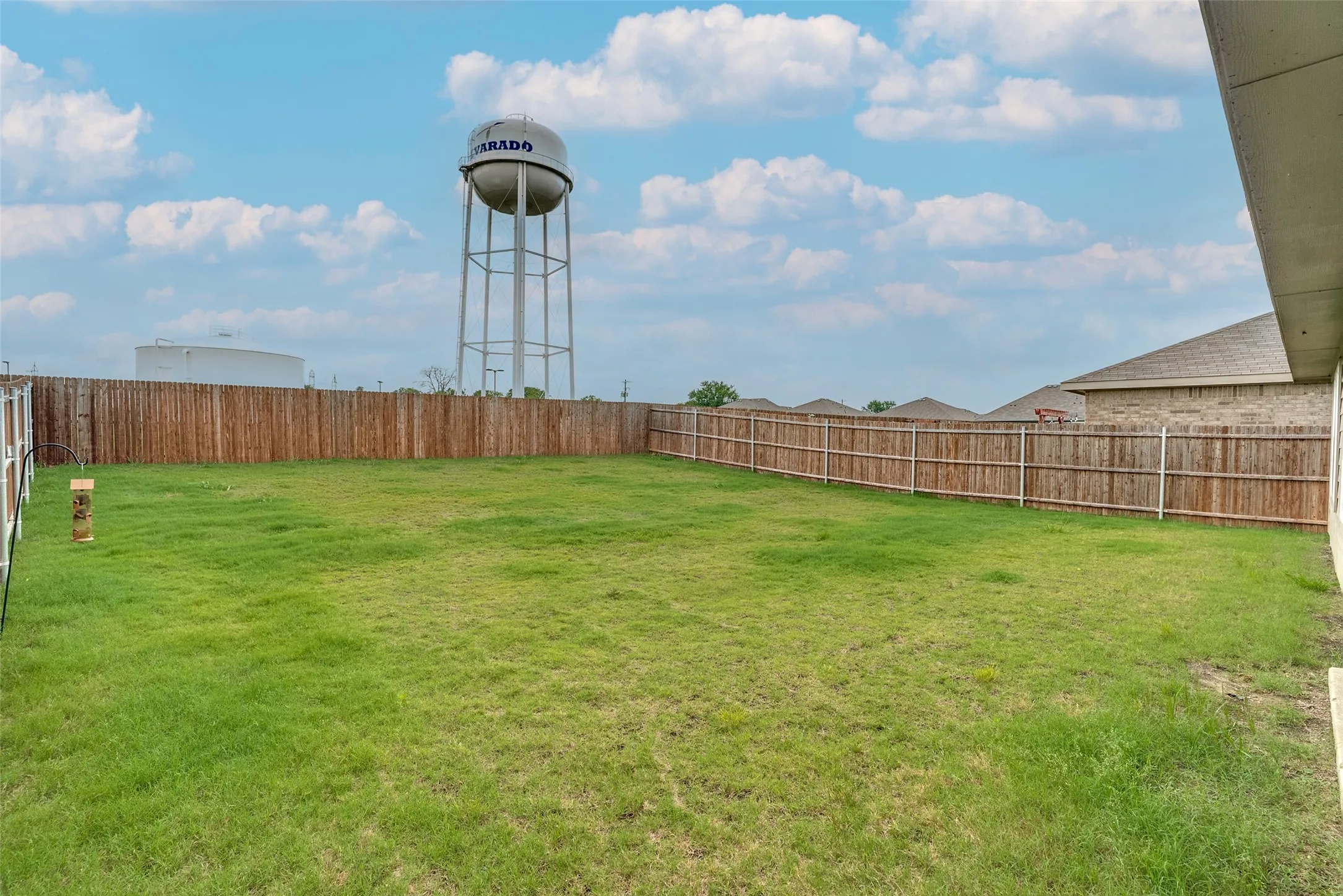 Single Family Residence For Sale in Johnson County , 608 Breckenridge Park Drive, Alvarado, Texas 76009, 4 Bedroom, 2 Bathroom, 2 Garage spaces, 1,819 Sqft, built in 2023, mls#21278175, Real Estate Agent in Alvarado, Homes For Sale in Johnson county, Homes For Sale in Alvarado, Realtor in Alvarado Texas, Real Estate Brokerage Independent Realty Texas, Luminita Cordes Realtor