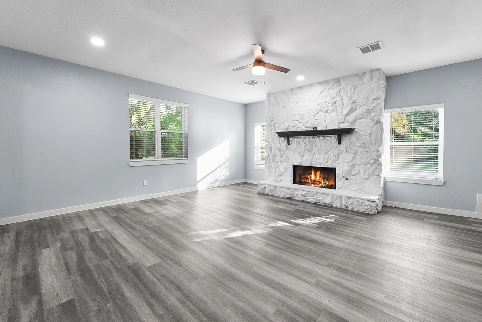 Single Family Residence For Sale in Collin County , 1425 Oakhill Drive, Plano, Texas 75075, 3 Bedroom, 2 Bathroom, 2 Garage spaces, 1,727 Sqft, built in 1963, mls#21279623, Real Estate Agent in Plano, Homes For Sale in Collin county, Homes For Sale in Plano, Realtor in Plano Texas, Real Estate Brokerage Independent Realty Texas, Luminita Cordes Realtor