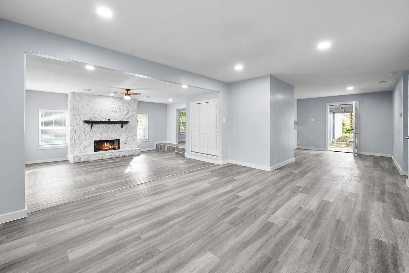 Single Family Residence For Sale in Collin County , 1425 Oakhill Drive, Plano, Texas 75075, 3 Bedroom, 2 Bathroom, 2 Garage spaces, 1,727 Sqft, built in 1963, mls#21279623, Real Estate Agent in Plano, Homes For Sale in Collin county, Homes For Sale in Plano, Realtor in Plano Texas, Real Estate Brokerage Independent Realty Texas, Luminita Cordes Realtor