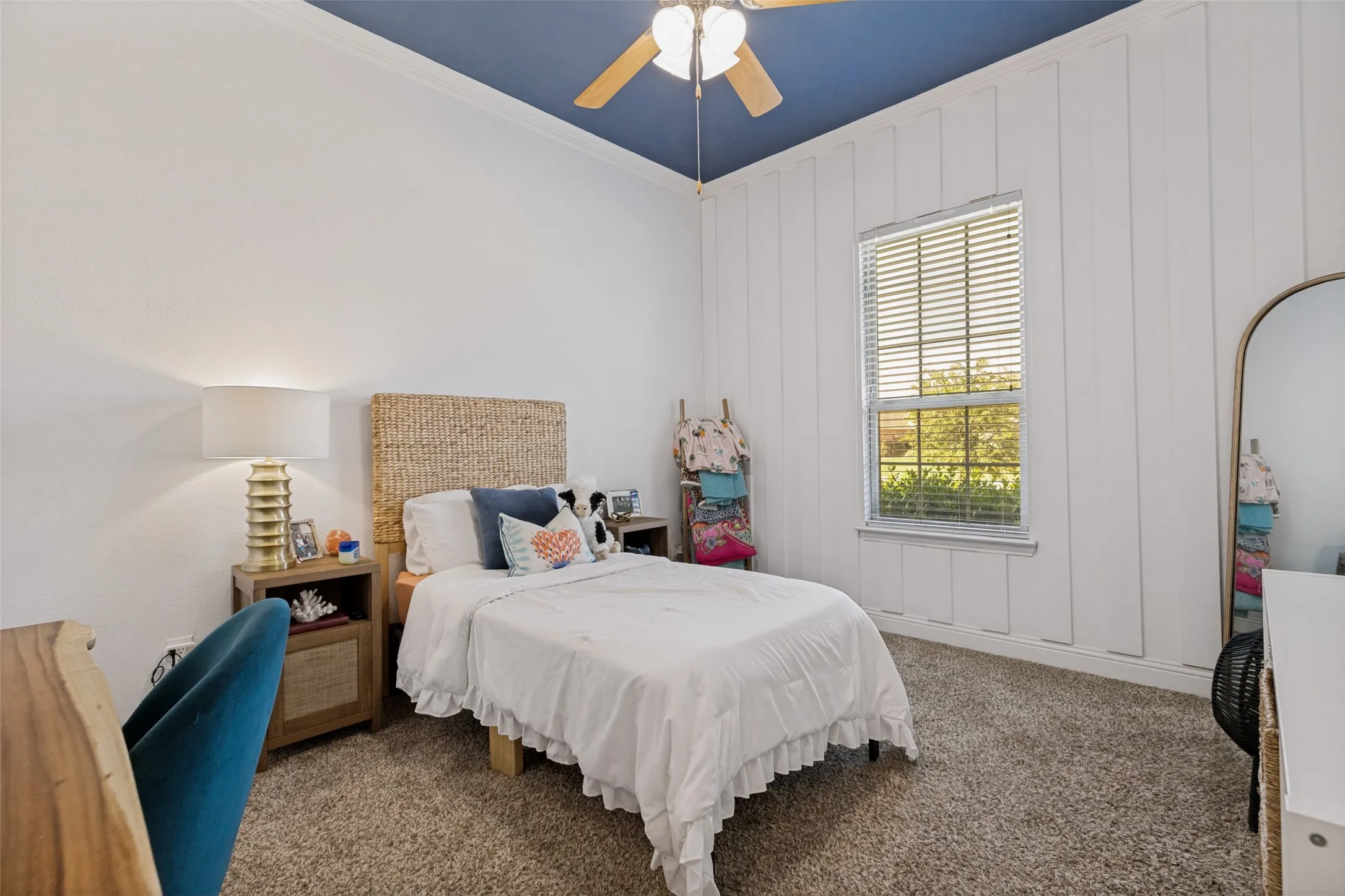 Single Family Residence For Sale in Grayson County , 1212 Karsten Ridge Pass, Gunter, Texas 75058, 5 Bedroom, 4 Bathroom, 3 Garage spaces, 4,279 Sqft, built in 2016, mls#21274551, Real Estate Agent in Gunter, Homes For Sale in Grayson county, Homes For Sale in Gunter, Realtor in Gunter Texas, Real Estate Brokerage Independent Realty Texas, Luminita Cordes Realtor