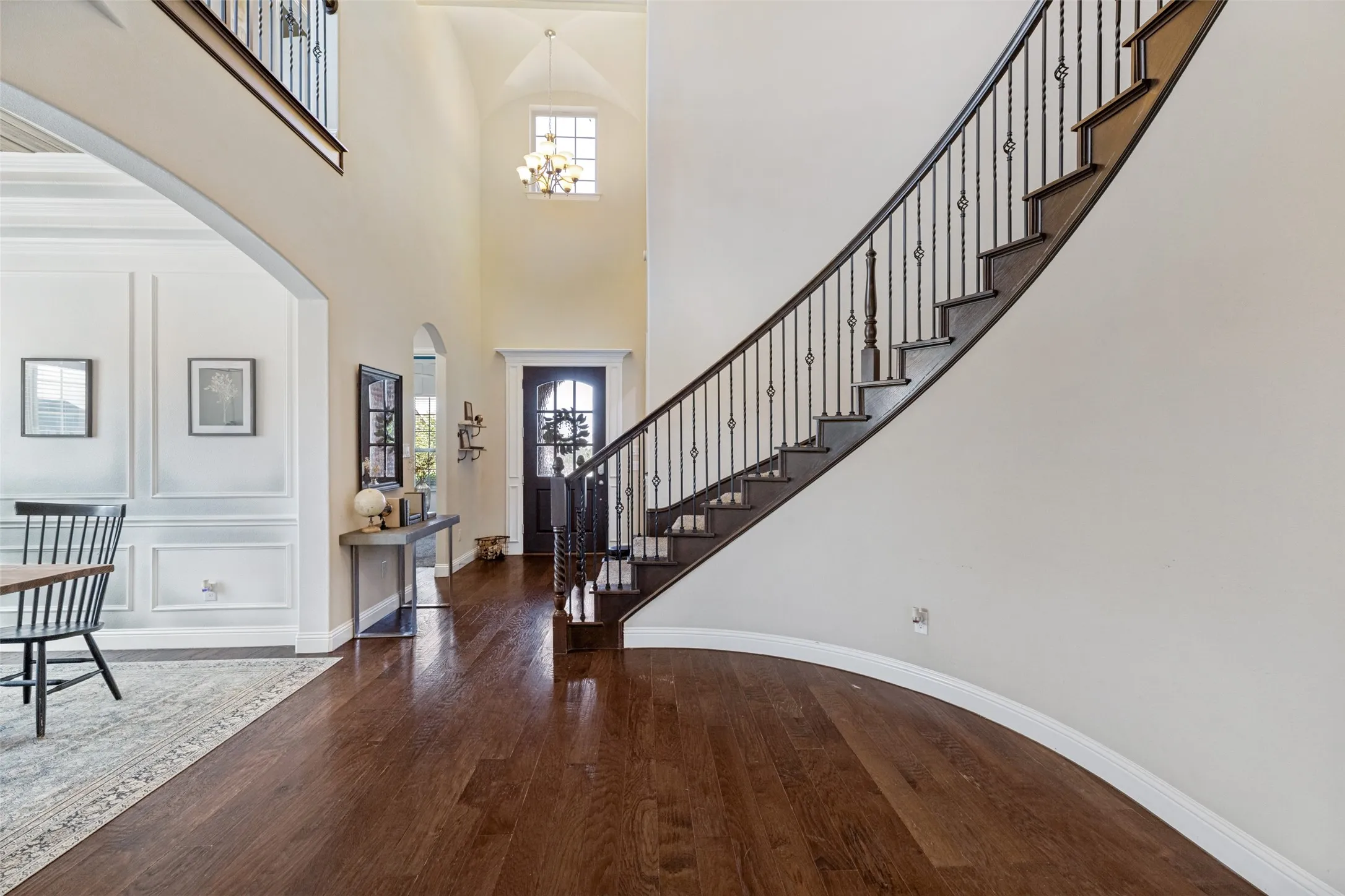 Single Family Residence For Sale in Grayson County , 1212 Karsten Ridge Pass, Gunter, Texas 75058, 5 Bedroom, 4 Bathroom, 3 Garage spaces, 4,279 Sqft, built in 2016, mls#21274551, Real Estate Agent in Gunter, Homes For Sale in Grayson county, Homes For Sale in Gunter, Realtor in Gunter Texas, Real Estate Brokerage Independent Realty Texas, Luminita Cordes Realtor
