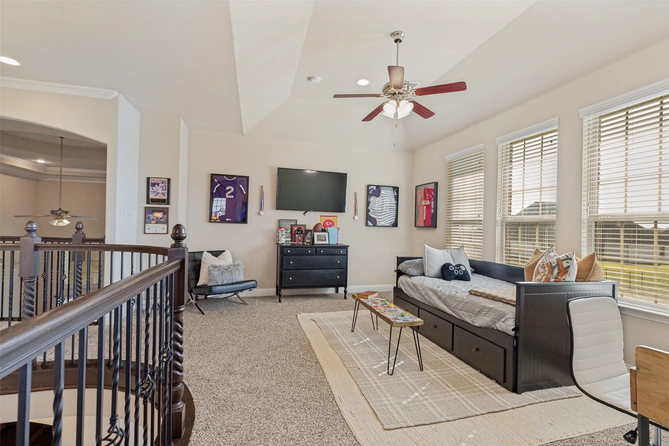 Single Family Residence For Sale in Grayson County , 1212 Karsten Ridge Pass, Gunter, Texas 75058, 5 Bedroom, 4 Bathroom, 3 Garage spaces, 4,279 Sqft, built in 2016, mls#21274551, Real Estate Agent in Gunter, Homes For Sale in Grayson county, Homes For Sale in Gunter, Realtor in Gunter Texas, Real Estate Brokerage Independent Realty Texas, Luminita Cordes Realtor