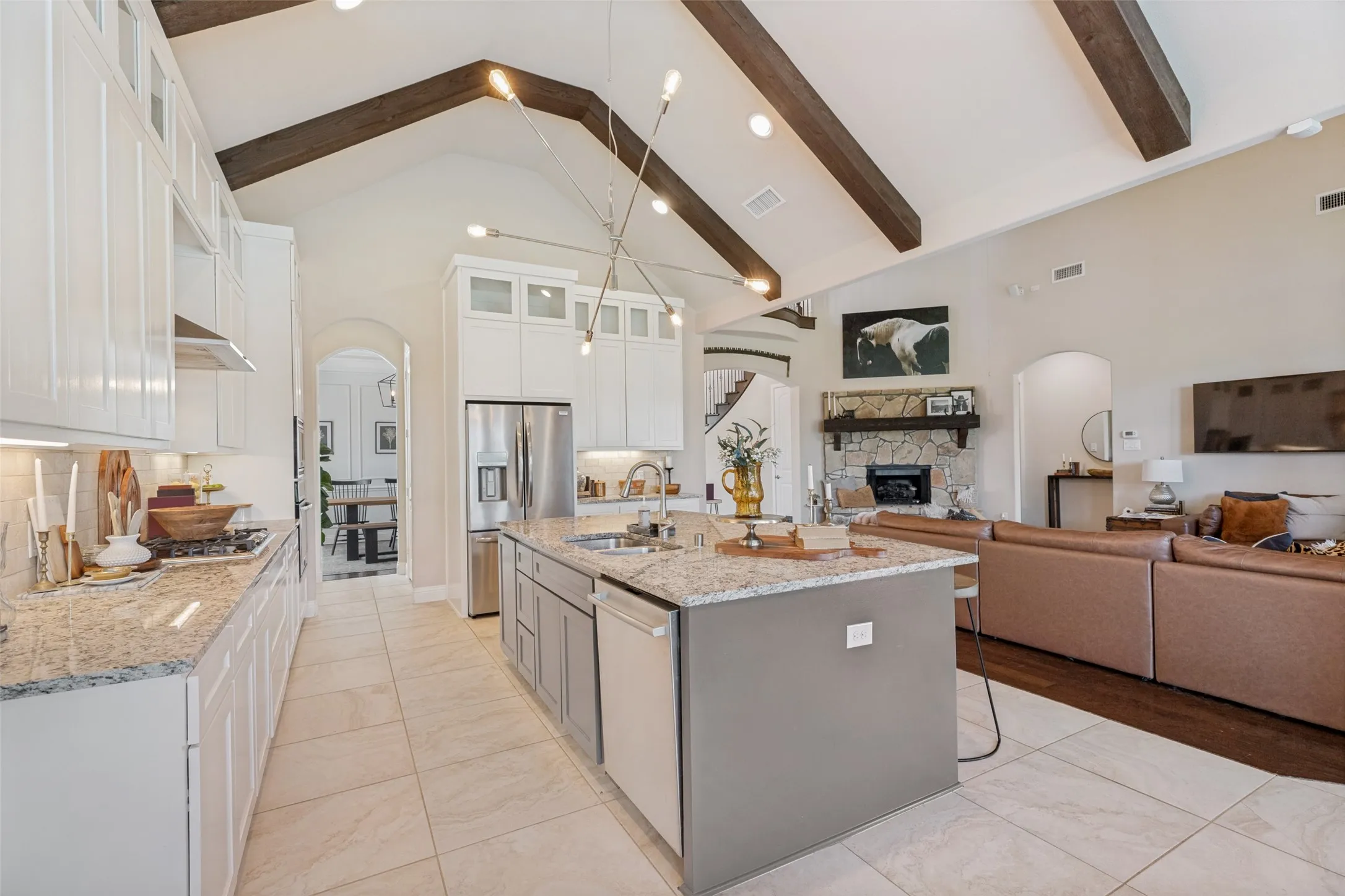 Single Family Residence For Sale in Grayson County , 1212 Karsten Ridge Pass, Gunter, Texas 75058, 5 Bedroom, 4 Bathroom, 3 Garage spaces, 4,279 Sqft, built in 2016, mls#21274551, Real Estate Agent in Gunter, Homes For Sale in Grayson county, Homes For Sale in Gunter, Realtor in Gunter Texas, Real Estate Brokerage Independent Realty Texas, Luminita Cordes Realtor
