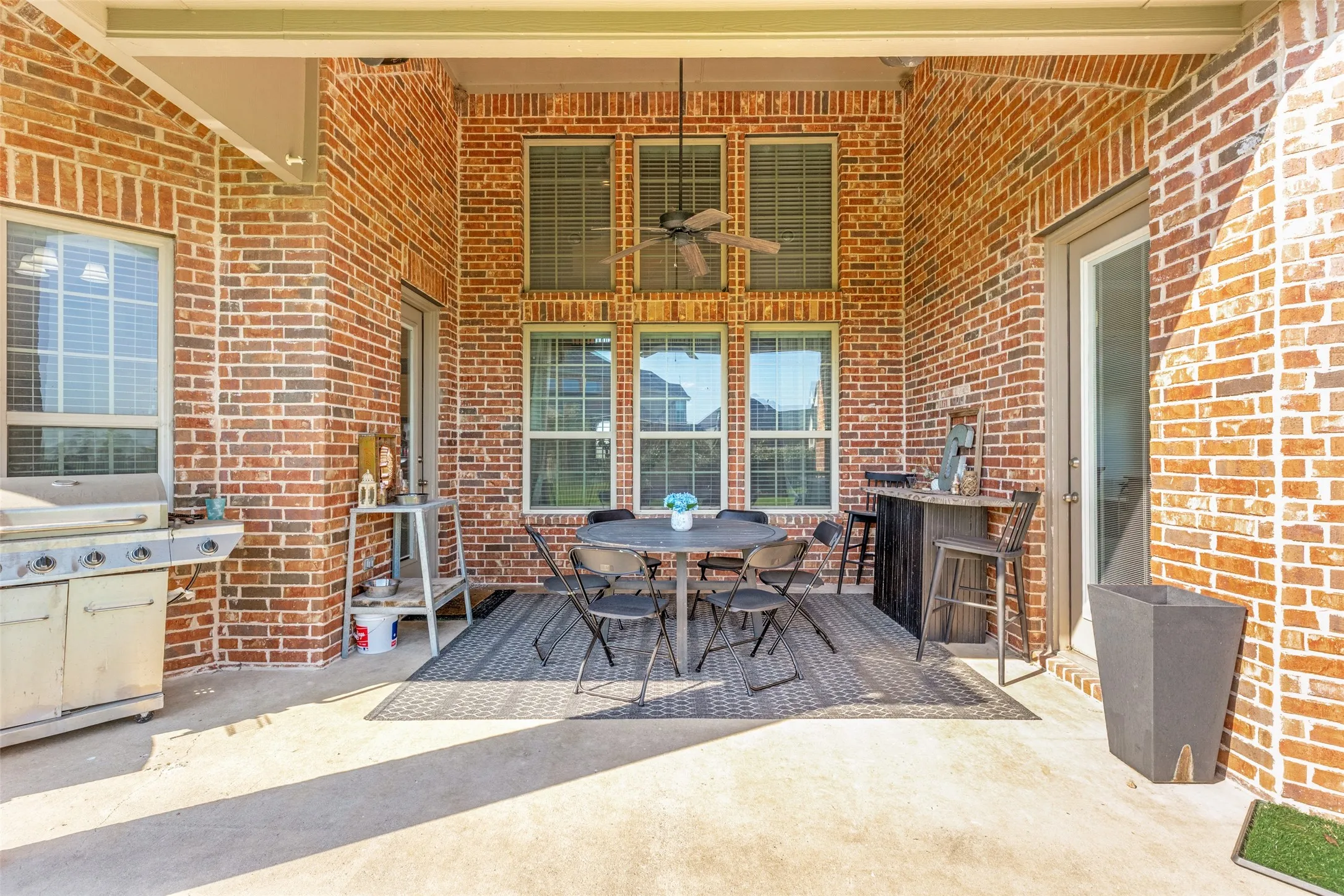 Single Family Residence For Sale in Grayson County , 1212 Karsten Ridge Pass, Gunter, Texas 75058, 5 Bedroom, 4 Bathroom, 3 Garage spaces, 4,279 Sqft, built in 2016, mls#21274551, Real Estate Agent in Gunter, Homes For Sale in Grayson county, Homes For Sale in Gunter, Realtor in Gunter Texas, Real Estate Brokerage Independent Realty Texas, Luminita Cordes Realtor