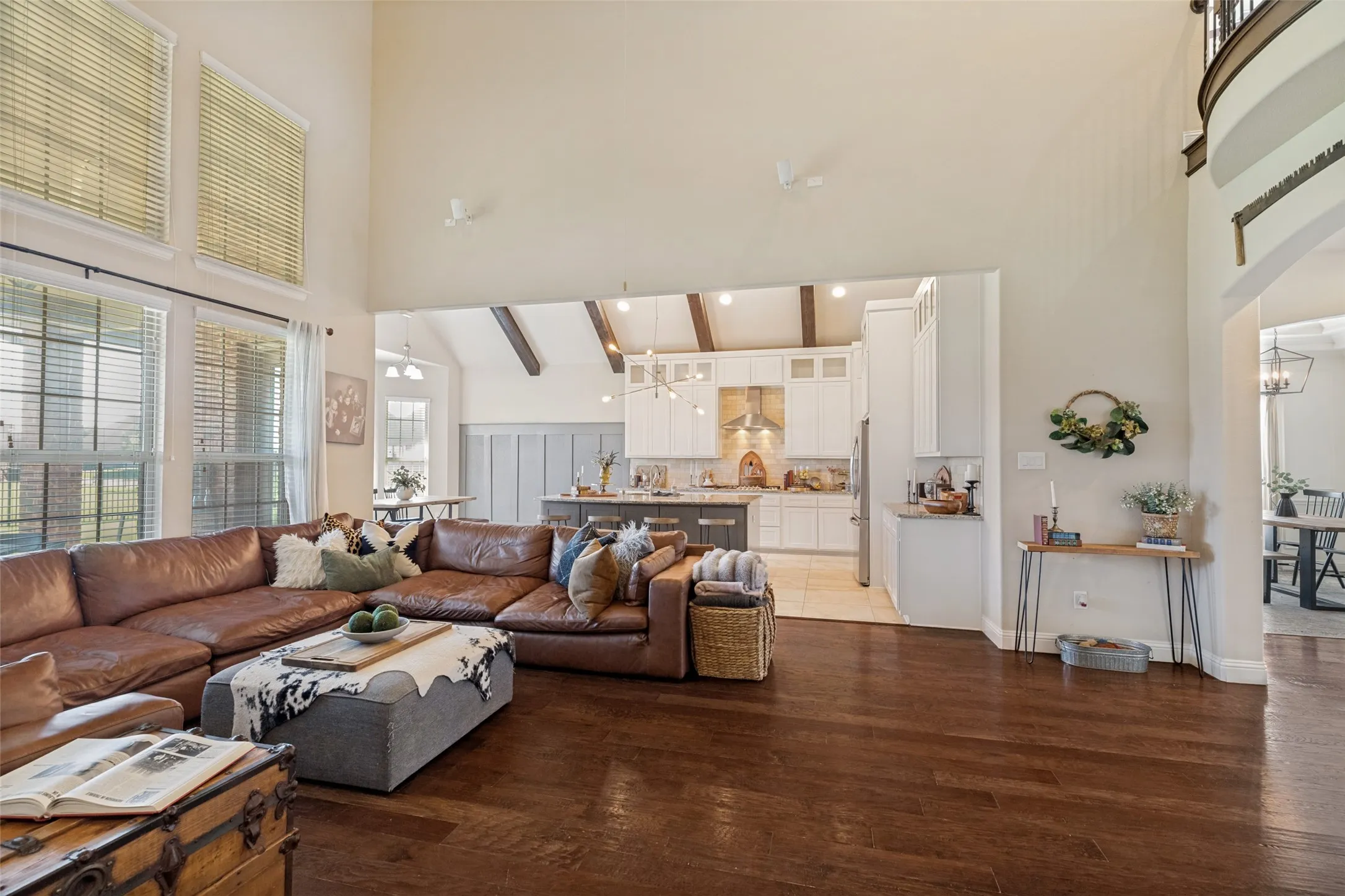 Single Family Residence For Sale in Grayson County , 1212 Karsten Ridge Pass, Gunter, Texas 75058, 5 Bedroom, 4 Bathroom, 3 Garage spaces, 4,279 Sqft, built in 2016, mls#21274551, Real Estate Agent in Gunter, Homes For Sale in Grayson county, Homes For Sale in Gunter, Realtor in Gunter Texas, Real Estate Brokerage Independent Realty Texas, Luminita Cordes Realtor