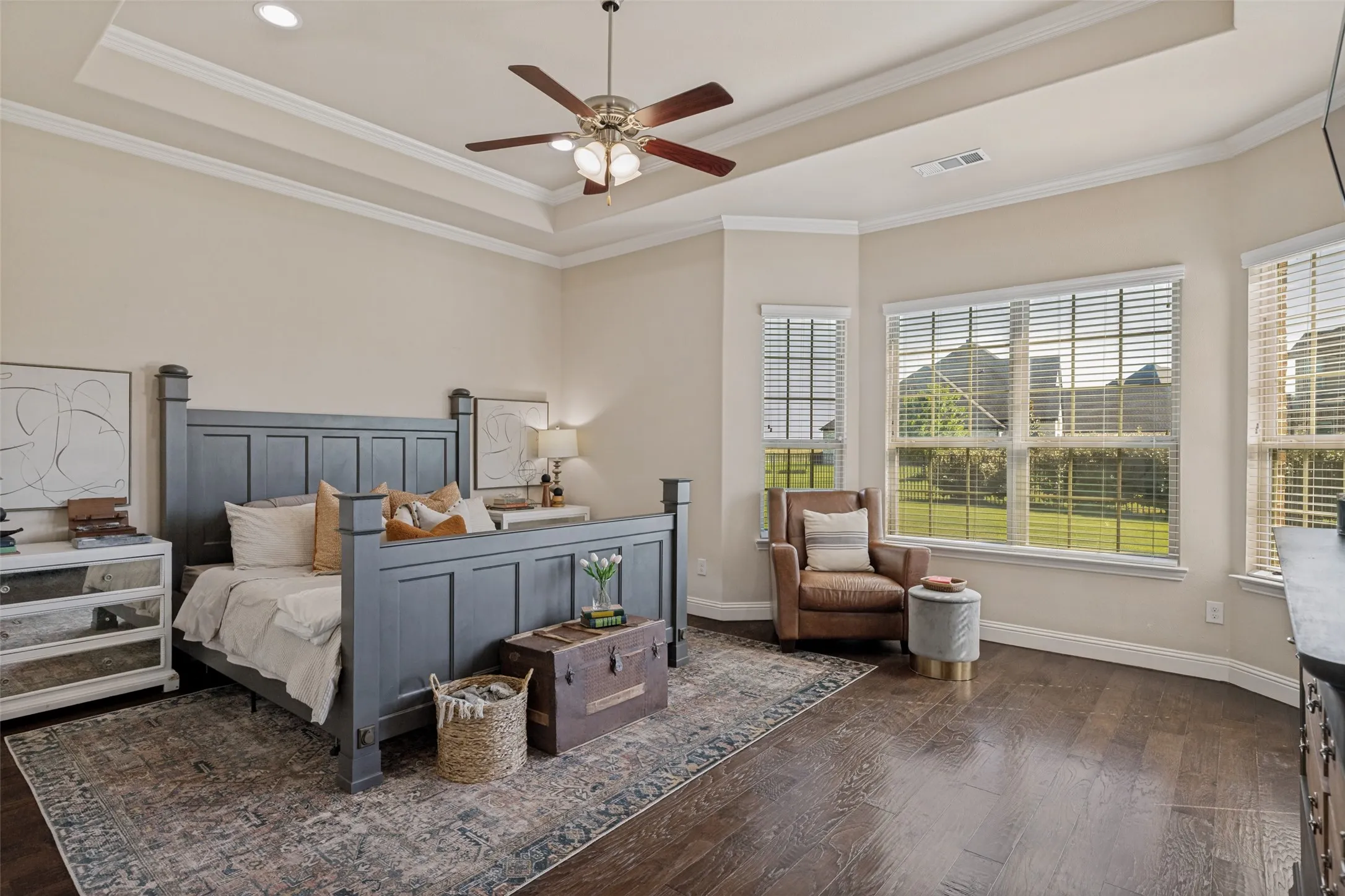 Single Family Residence For Sale in Grayson County , 1212 Karsten Ridge Pass, Gunter, Texas 75058, 5 Bedroom, 4 Bathroom, 3 Garage spaces, 4,279 Sqft, built in 2016, mls#21274551, Real Estate Agent in Gunter, Homes For Sale in Grayson county, Homes For Sale in Gunter, Realtor in Gunter Texas, Real Estate Brokerage Independent Realty Texas, Luminita Cordes Realtor