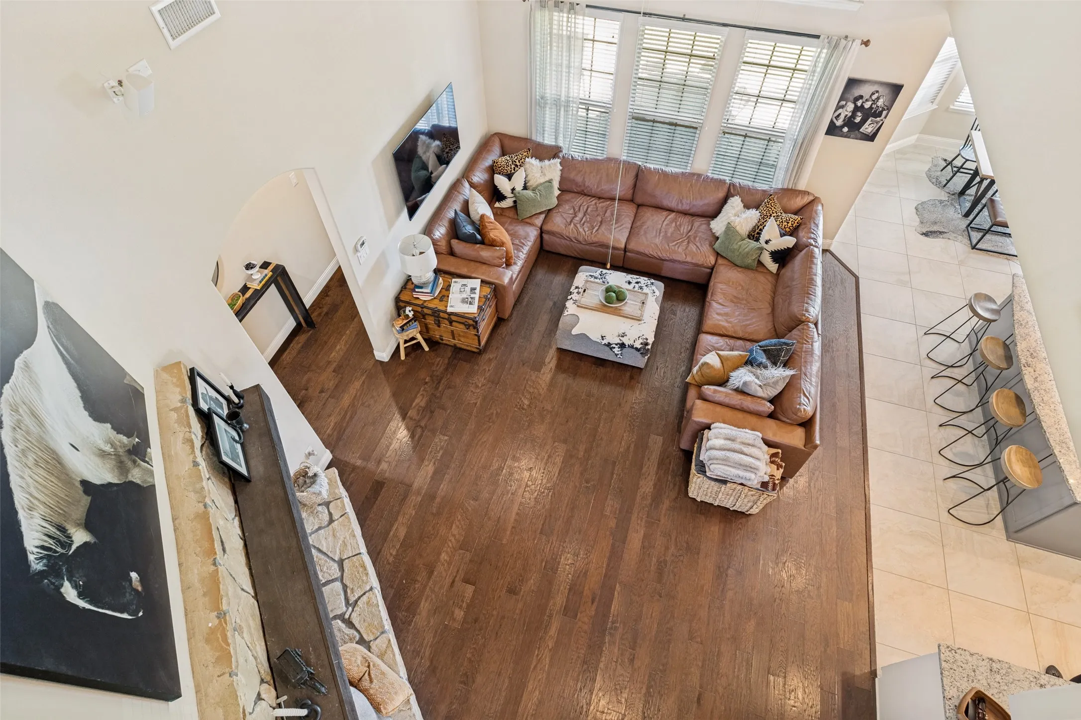 Single Family Residence For Sale in Grayson County , 1212 Karsten Ridge Pass, Gunter, Texas 75058, 5 Bedroom, 4 Bathroom, 3 Garage spaces, 4,279 Sqft, built in 2016, mls#21274551, Real Estate Agent in Gunter, Homes For Sale in Grayson county, Homes For Sale in Gunter, Realtor in Gunter Texas, Real Estate Brokerage Independent Realty Texas, Luminita Cordes Realtor