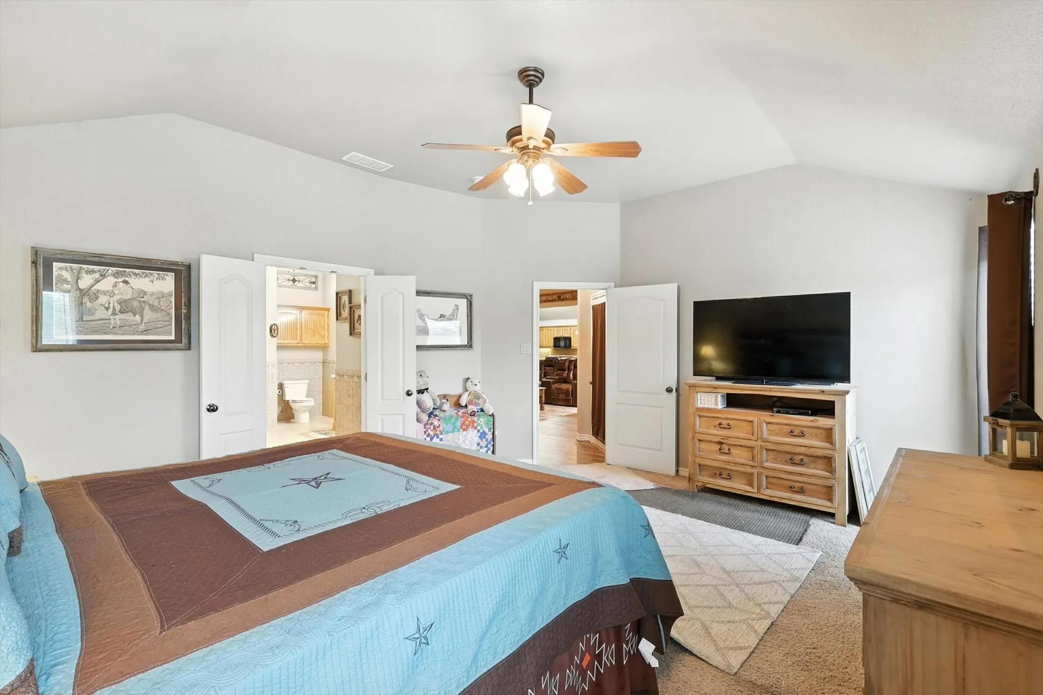 Single Family Residence For Sale in Johnson County , 8424 Marianna Way, Alvarado, Texas 76009, 3 Bedroom, 2 Bathroom, 4 Garage spaces, 2,420 Sqft, built in 2007, mls#21241901, Real Estate Agent in Alvarado, Homes For Sale in Johnson county, Homes For Sale in Alvarado, Realtor in Alvarado Texas, Real Estate Brokerage Independent Realty Texas, Luminita Cordes Realtor