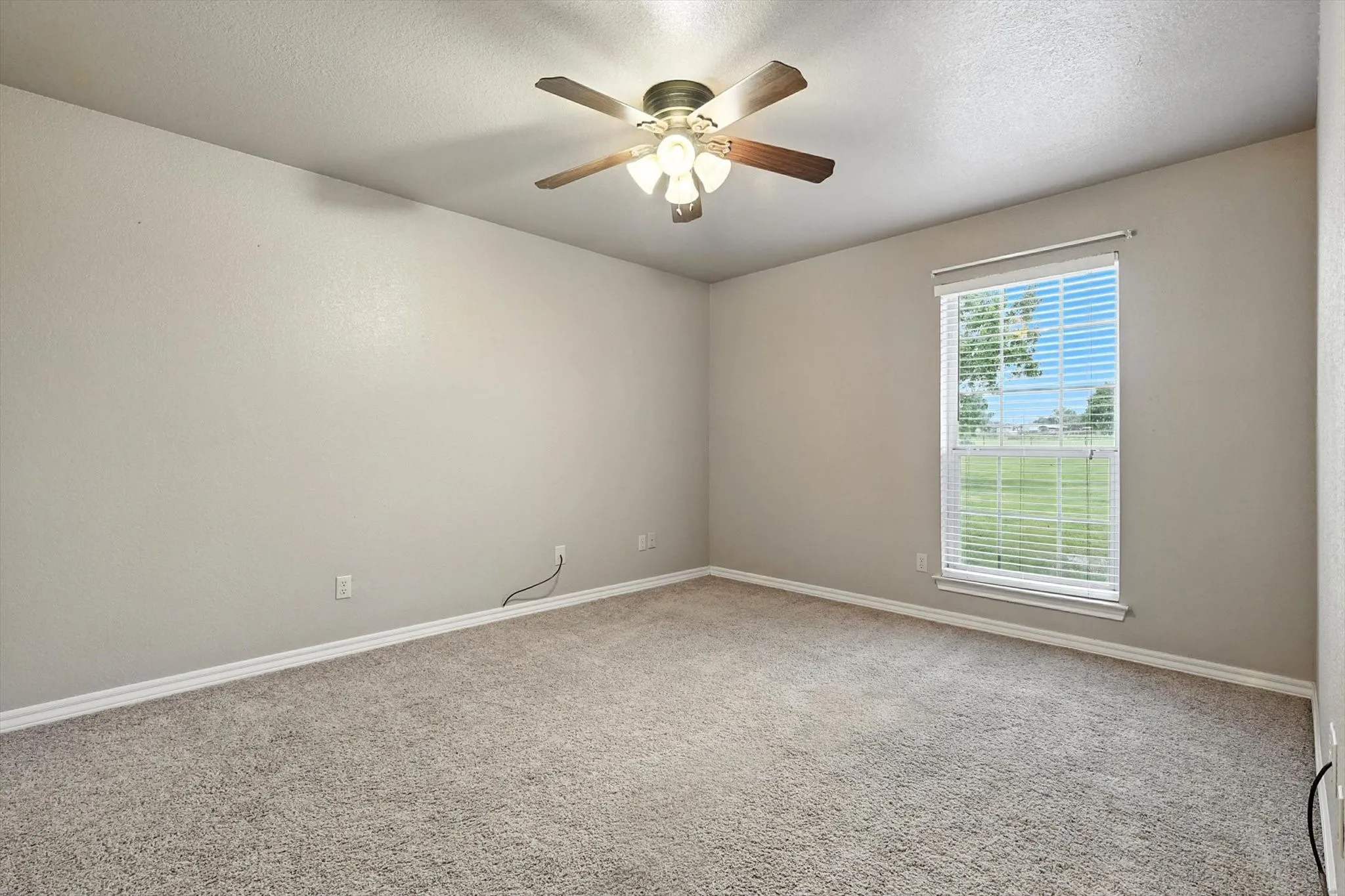 Single Family Residence For Sale in Johnson County , 8424 Marianna Way, Alvarado, Texas 76009, 3 Bedroom, 2 Bathroom, 4 Garage spaces, 2,420 Sqft, built in 2007, mls#21241901, Real Estate Agent in Alvarado, Homes For Sale in Johnson county, Homes For Sale in Alvarado, Realtor in Alvarado Texas, Real Estate Brokerage Independent Realty Texas, Luminita Cordes Realtor