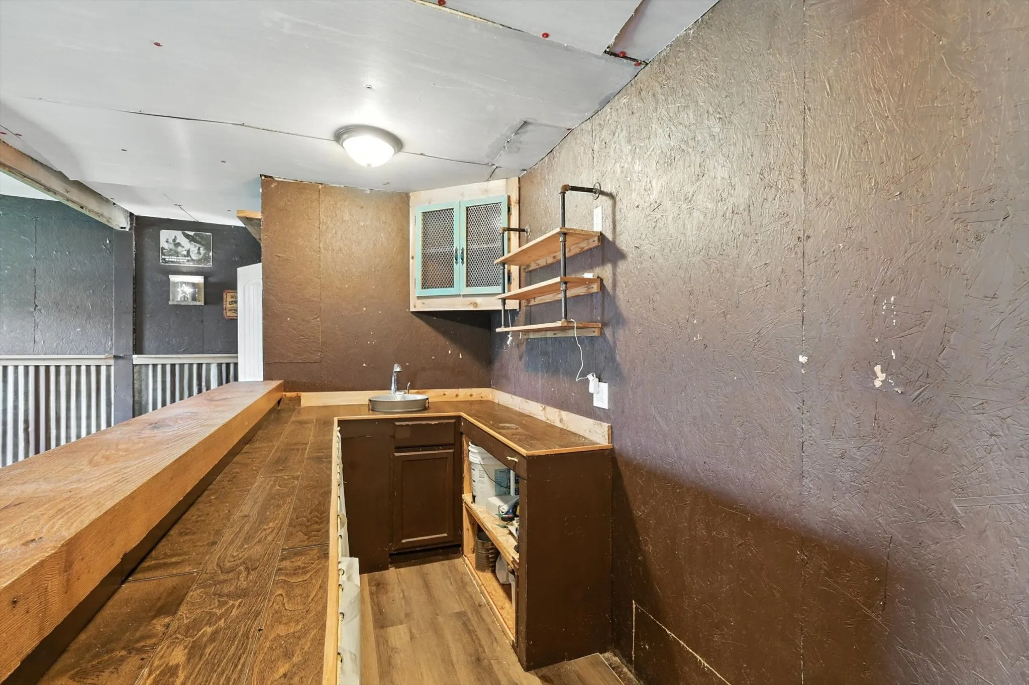 Pool House with half bath and full bar