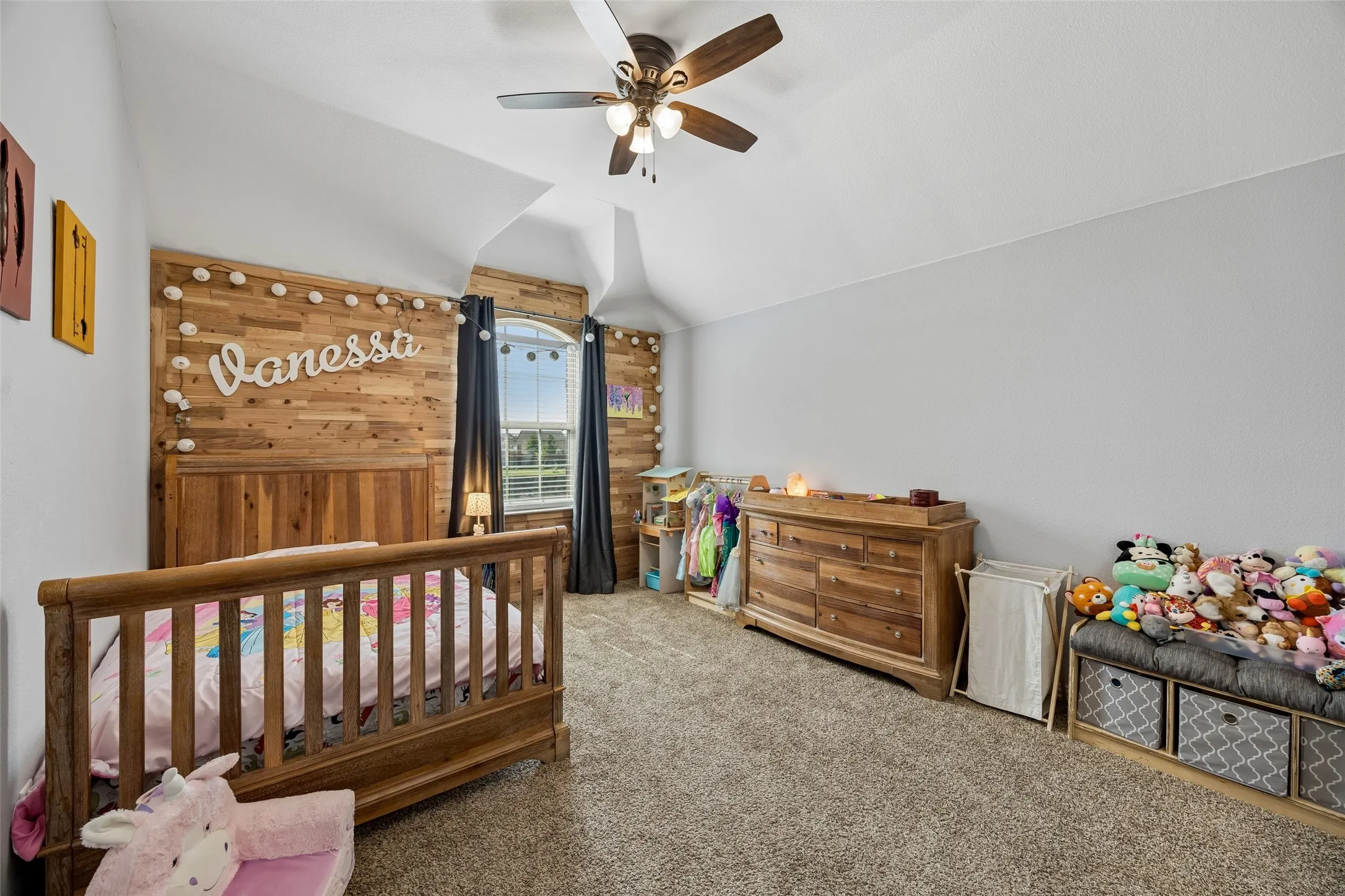 Single Family Residence For Sale in Ellis County , 1310 Billingsley Drive, Waxahachie, Texas 75167, 5 Bedroom, 4 Bathroom, 3 Garage spaces, 3,984 Sqft, built in 2017, mls#21277974, Real Estate Agent in Waxahachie, Homes For Sale in Ellis county, Homes For Sale in Waxahachie, Realtor in Waxahachie Texas, Real Estate Brokerage Independent Realty Texas, Luminita Cordes Realtor