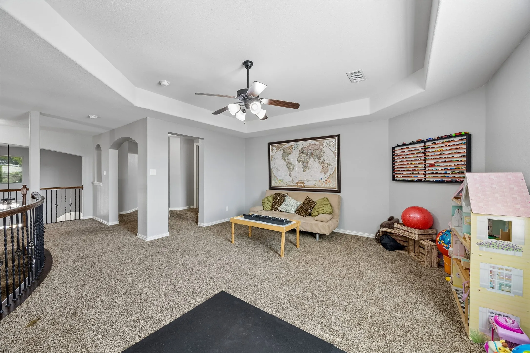 Single Family Residence For Sale in Ellis County , 1310 Billingsley Drive, Waxahachie, Texas 75167, 5 Bedroom, 4 Bathroom, 3 Garage spaces, 3,984 Sqft, built in 2017, mls#21277974, Real Estate Agent in Waxahachie, Homes For Sale in Ellis county, Homes For Sale in Waxahachie, Realtor in Waxahachie Texas, Real Estate Brokerage Independent Realty Texas, Luminita Cordes Realtor