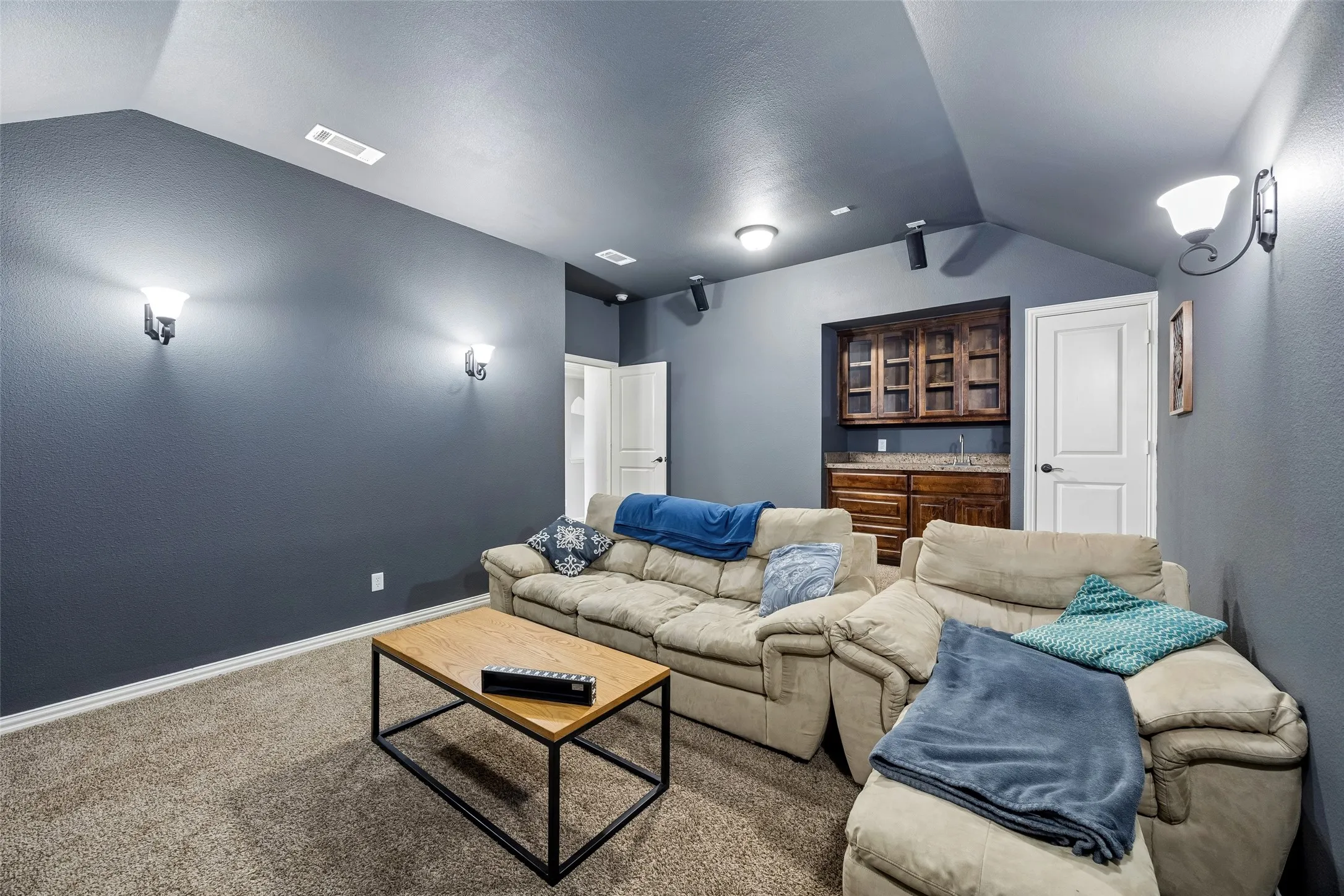 Single Family Residence For Sale in Ellis County , 1310 Billingsley Drive, Waxahachie, Texas 75167, 5 Bedroom, 4 Bathroom, 3 Garage spaces, 3,984 Sqft, built in 2017, mls#21277974, Real Estate Agent in Waxahachie, Homes For Sale in Ellis county, Homes For Sale in Waxahachie, Realtor in Waxahachie Texas, Real Estate Brokerage Independent Realty Texas, Luminita Cordes Realtor