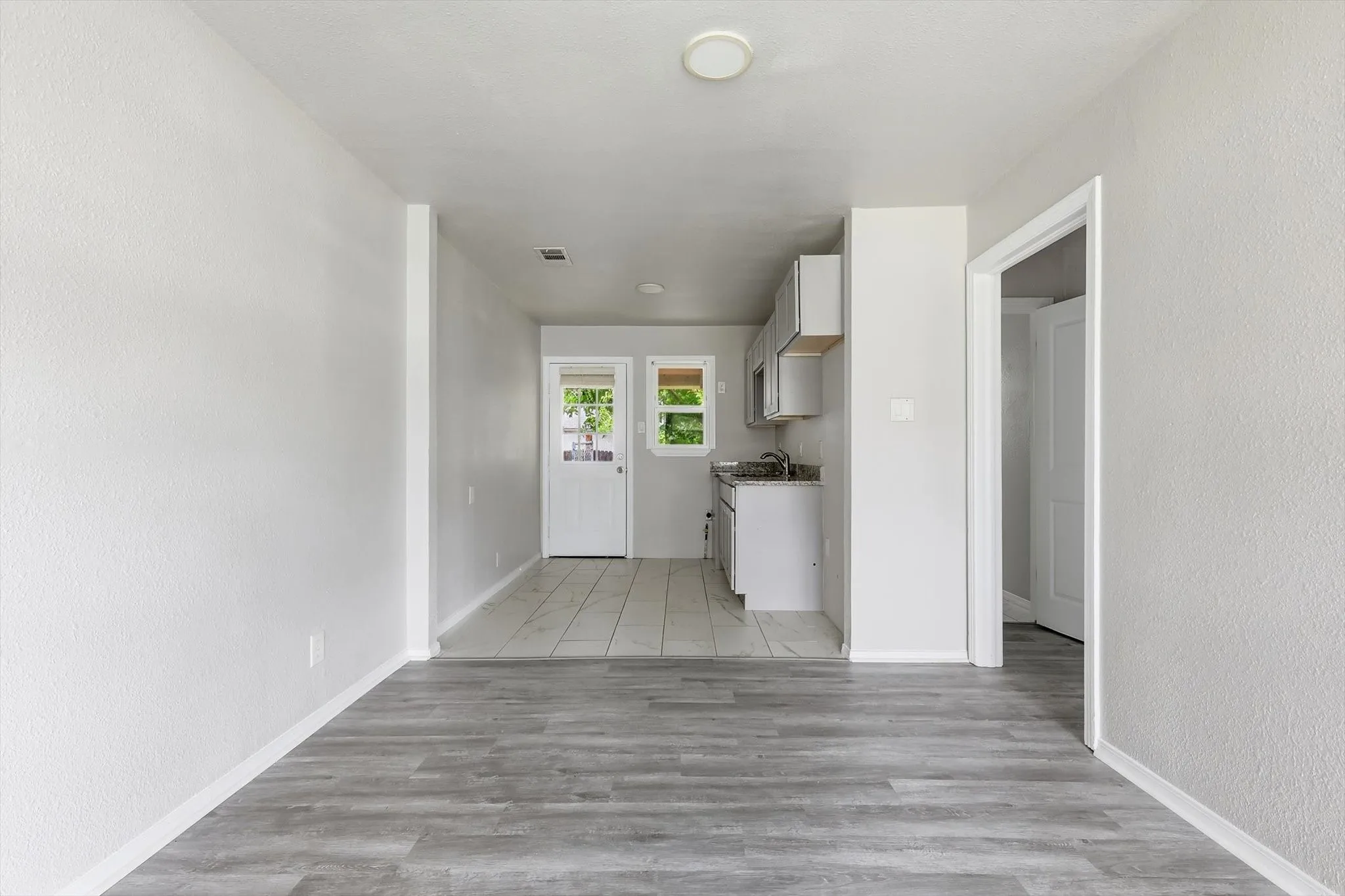Single Family Residence For Sale in Dallas County , 1310 Stone Drive, Irving, Texas 75061, 4 Bedrooms, 2 Bathrooms, Garage spaces, 1,220 Sqft, built in 1952, Price $314,999, mls#21279645, Real Estate Agent in Irving, Homes For Sale in Dallas county, Homes For Sale in Irving, Realtor in Irving Texas, Real Estate Brokerage Independent Realty Texas, Luminita Cordes Realtor