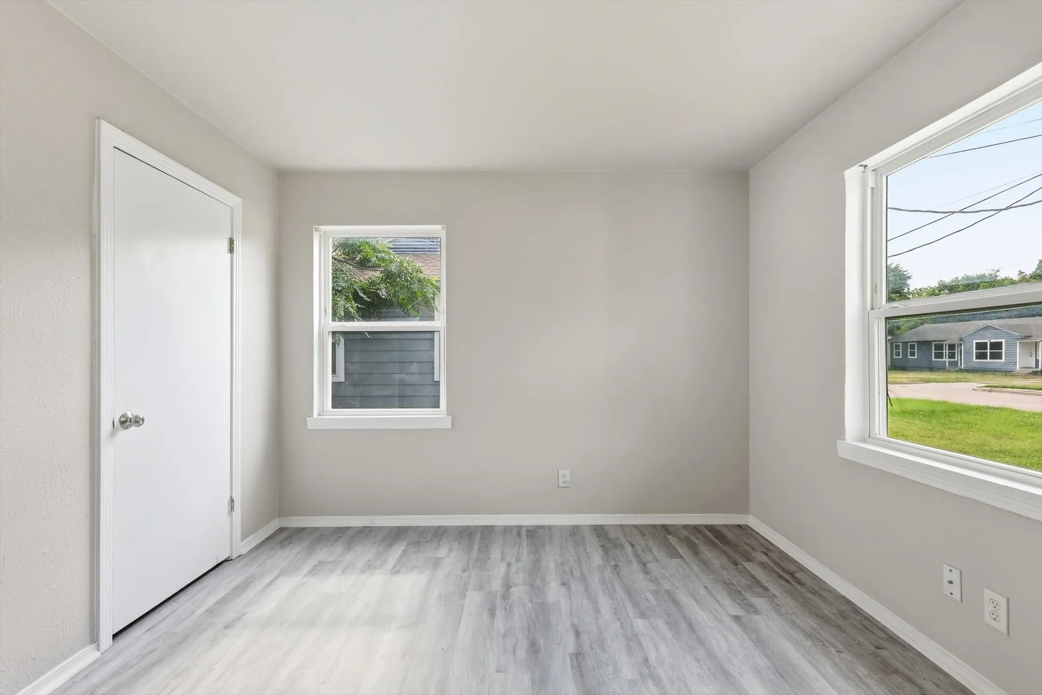 Single Family Residence For Sale in Dallas County , 1310 Stone Drive, Irving, Texas 75061, 4 Bedrooms, 2 Bathrooms, Garage spaces, 1,220 Sqft, built in 1952, Price $314,999, mls#21279645, Real Estate Agent in Irving, Homes For Sale in Dallas county, Homes For Sale in Irving, Realtor in Irving Texas, Real Estate Brokerage Independent Realty Texas, Luminita Cordes Realtor