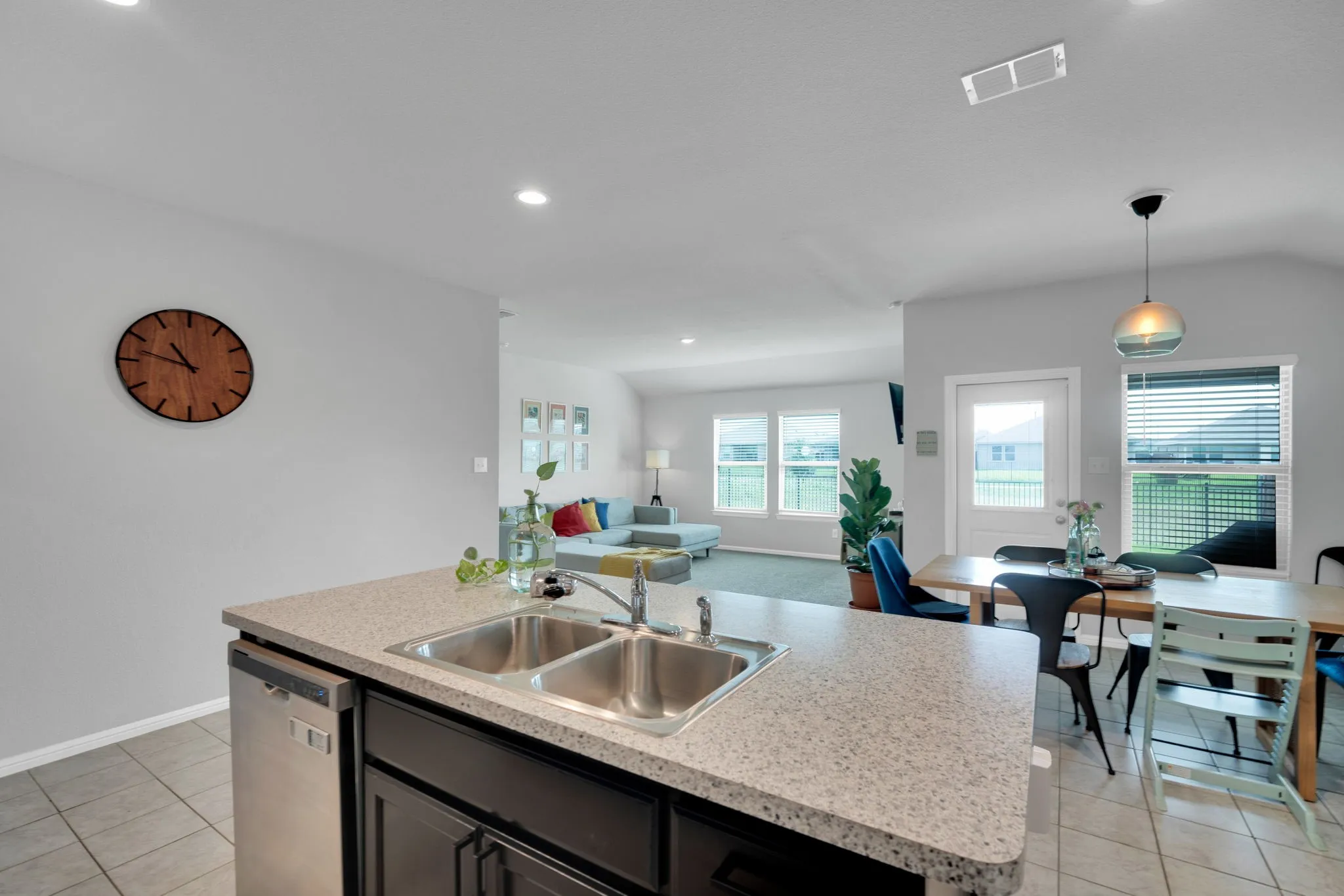 Single Family Residence For Sale in Denton County , 16620 Portage Street, Justin, Texas 76247, 4 Bedroom, 2 Bathroom, 2 Garage spaces, 1,738 Sqft, built in 2022, mls#21278372, Real Estate Agent in Justin, Homes For Sale in Denton county, Homes For Sale in Justin, Realtor in Justin Texas, Real Estate Brokerage Independent Realty Texas, Luminita Cordes Realtor
