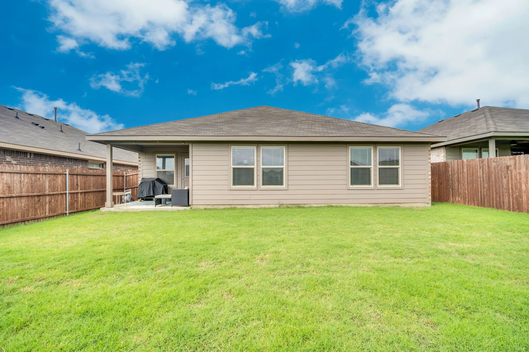 Single Family Residence For Sale in Denton County , 16620 Portage Street, Justin, Texas 76247, 4 Bedroom, 2 Bathroom, 2 Garage spaces, 1,738 Sqft, built in 2022, mls#21278372, Real Estate Agent in Justin, Homes For Sale in Denton county, Homes For Sale in Justin, Realtor in Justin Texas, Real Estate Brokerage Independent Realty Texas, Luminita Cordes Realtor