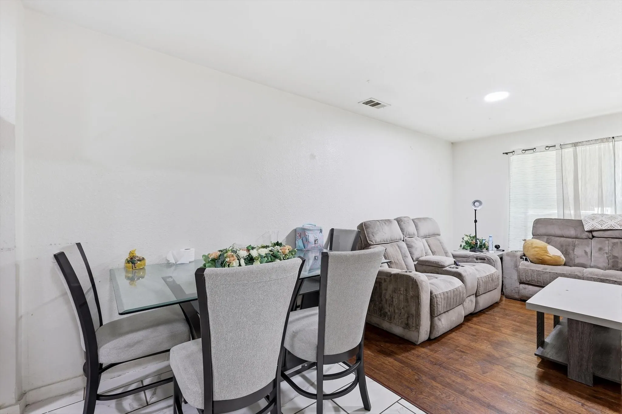 Single Family Residence For Sale in Dallas County , 1306 Stone Drive, Irving, Texas 75061, 4 Bedrooms, 2 Bathrooms, Garage spaces, 1,220 Sqft, built in 1952, Price $314,999, mls#21279649, Real Estate Agent in Irving, Homes For Sale in Dallas county, Homes For Sale in Irving, Realtor in Irving Texas, Real Estate Brokerage Independent Realty Texas, Luminita Cordes Realtor