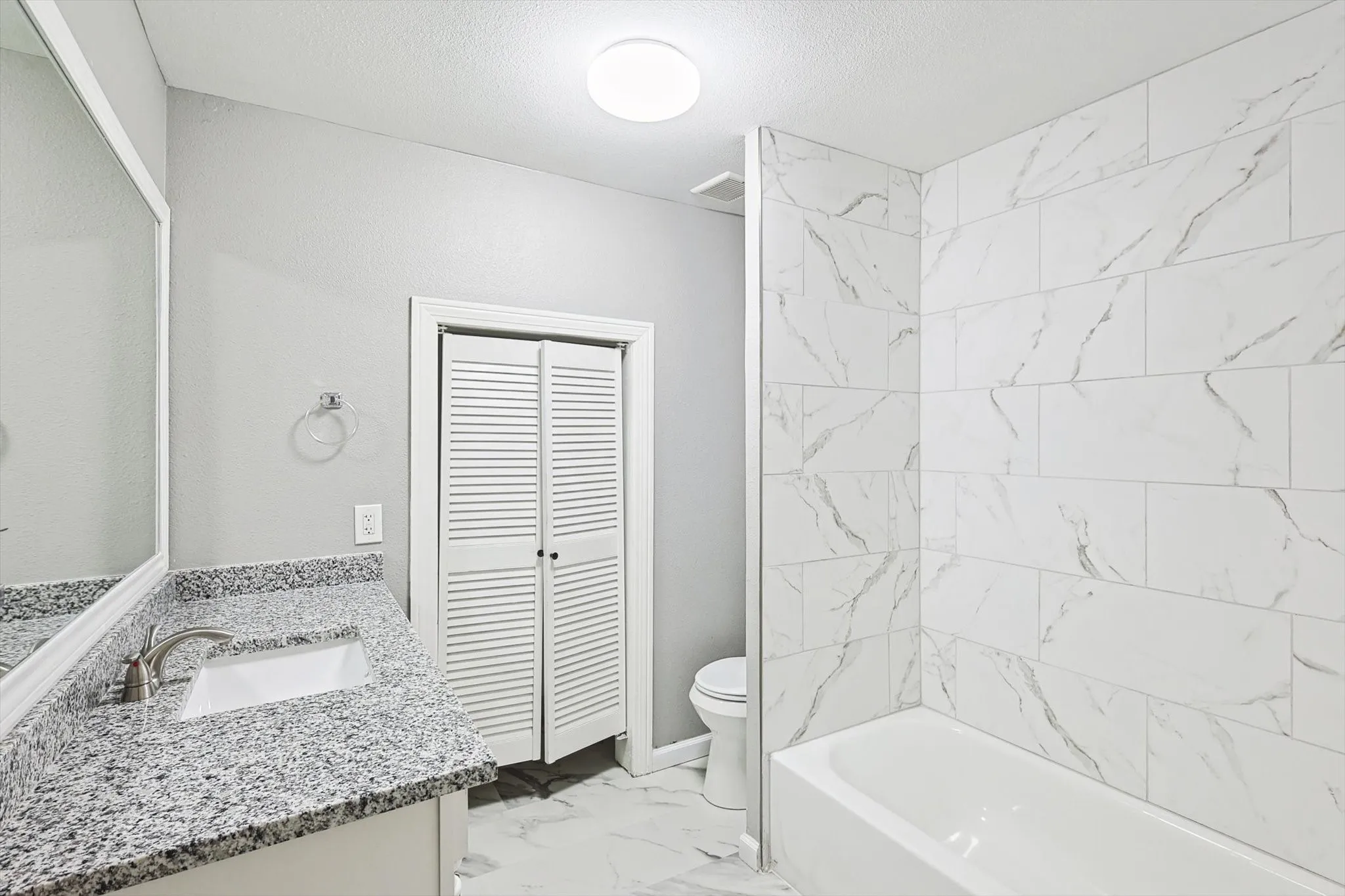 Single Family Residence For Sale in Tarrant County , 3120 Sappington Place, Fort Worth, Texas 76116, 4 Bedroom, 1 Bathroom, 1 Garage spaces, 1,365 Sqft, built in 1946, mls#21279650, Real Estate Agent in Fort Worth, Homes For Sale in Tarrant county, Homes For Sale in Fort Worth, Realtor in Fort Worth Texas, Real Estate Brokerage Independent Realty Texas, Luminita Cordes Realtor