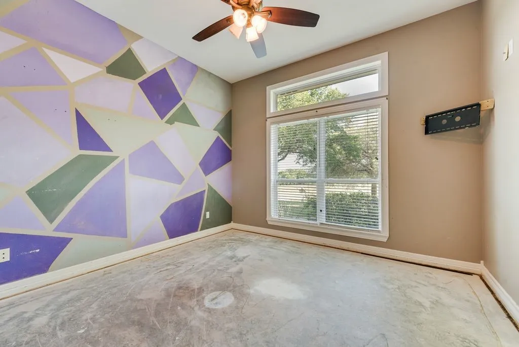 Single Family Residence For Sale in Ellis County , 120 Chambers Drive, Italy, Texas 76651, 4 Bedrooms, 3 Bathrooms, 2 Garage spaces, 3,259 Sqft, built in 1999, Price $449,900, mls#21274412, Real Estate Agent in Italy, Homes For Sale in Ellis county, Homes For Sale in Italy, Realtor in Italy Texas, Real Estate Brokerage Independent Realty Texas, Luminita Cordes Realtor