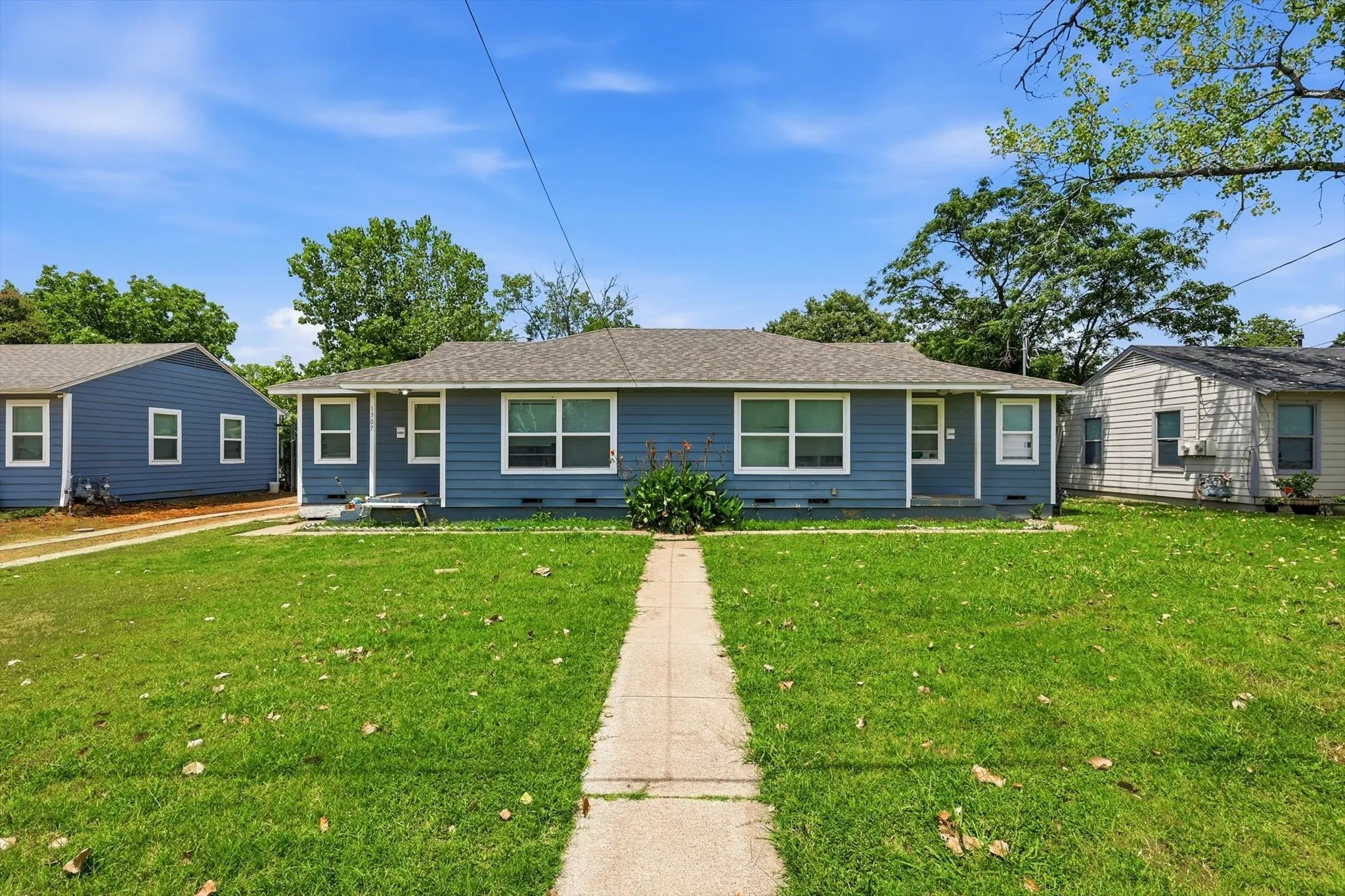 Single Family Residence For Sale in Dallas County , 1307 Stone Drive, Irving, Texas 75061, 4 Bedrooms, 2 Bathrooms, Garage spaces, 1,220 Sqft, built in 1952, Price $314,999, mls#21279655, Real Estate Agent in Irving, Homes For Sale in Dallas county, Homes For Sale in Irving, Realtor in Irving Texas, Real Estate Brokerage Independent Realty Texas, Luminita Cordes Realtor