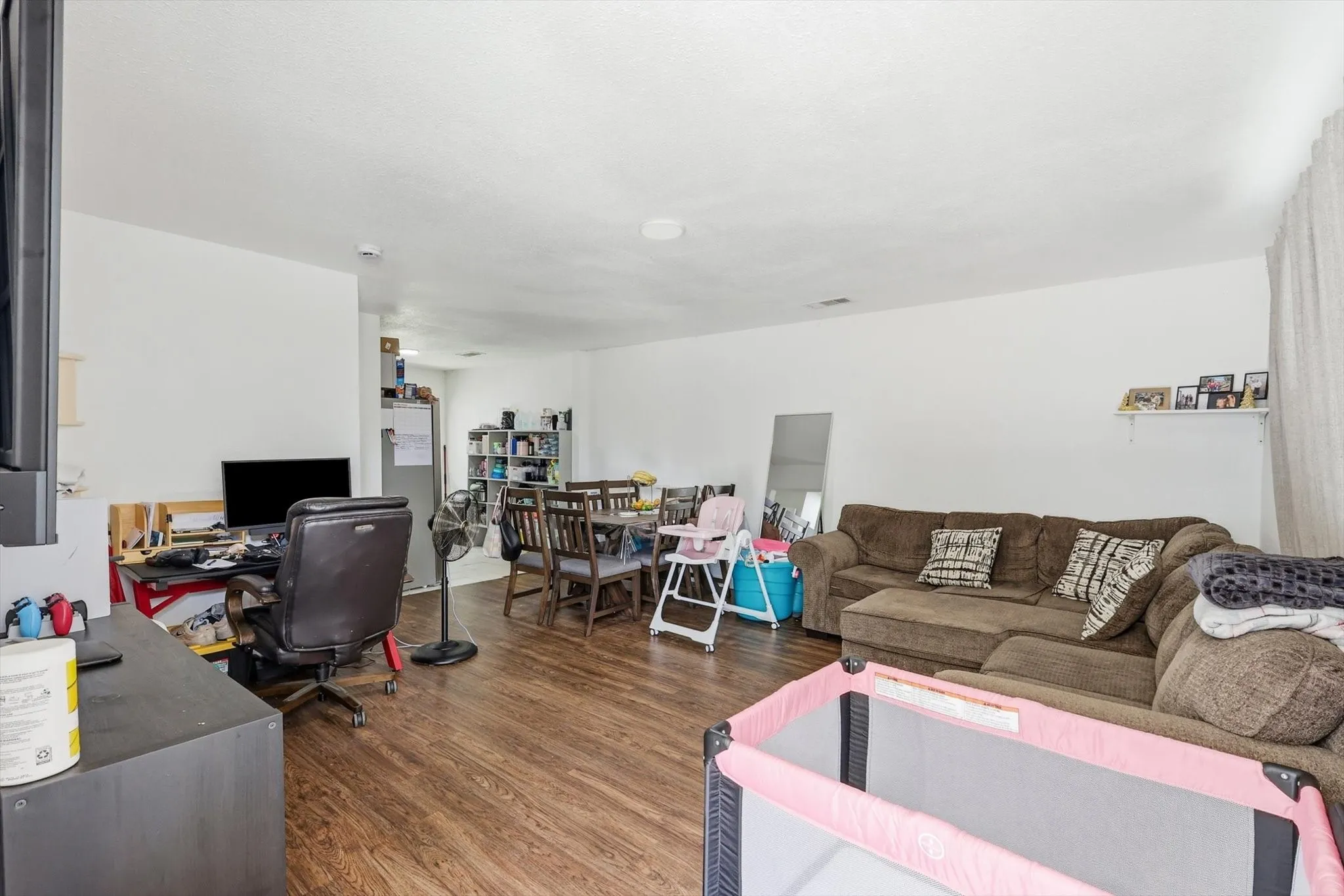 Single Family Residence For Sale in Dallas County , 1307 Stone Drive, Irving, Texas 75061, 4 Bedrooms, 2 Bathrooms, Garage spaces, 1,220 Sqft, built in 1952, Price $314,999, mls#21279655, Real Estate Agent in Irving, Homes For Sale in Dallas county, Homes For Sale in Irving, Realtor in Irving Texas, Real Estate Brokerage Independent Realty Texas, Luminita Cordes Realtor