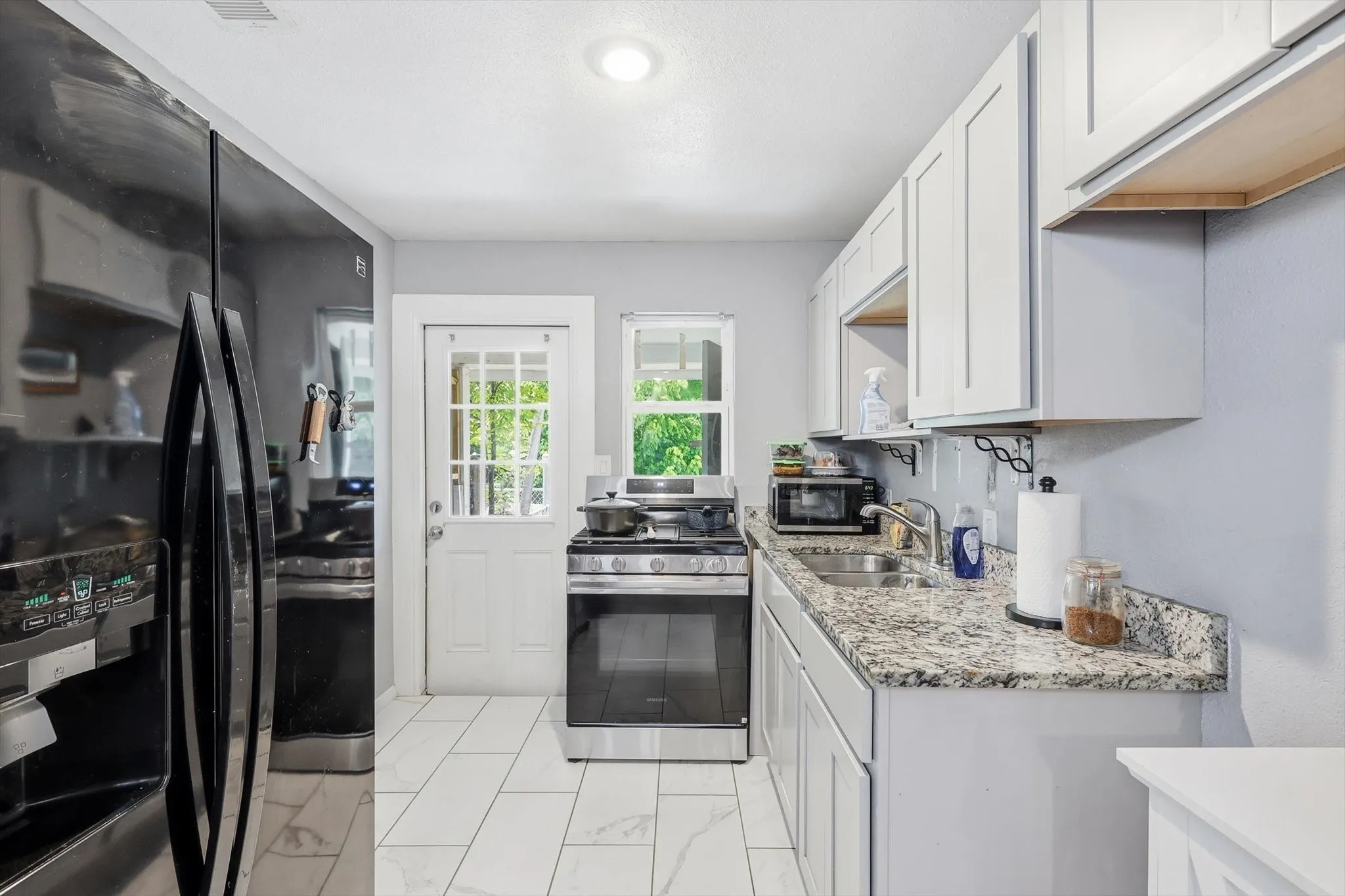 Single Family Residence For Sale in Dallas County , 1307 Stone Drive, Irving, Texas 75061, 4 Bedrooms, 2 Bathrooms, Garage spaces, 1,220 Sqft, built in 1952, Price $314,999, mls#21279655, Real Estate Agent in Irving, Homes For Sale in Dallas county, Homes For Sale in Irving, Realtor in Irving Texas, Real Estate Brokerage Independent Realty Texas, Luminita Cordes Realtor