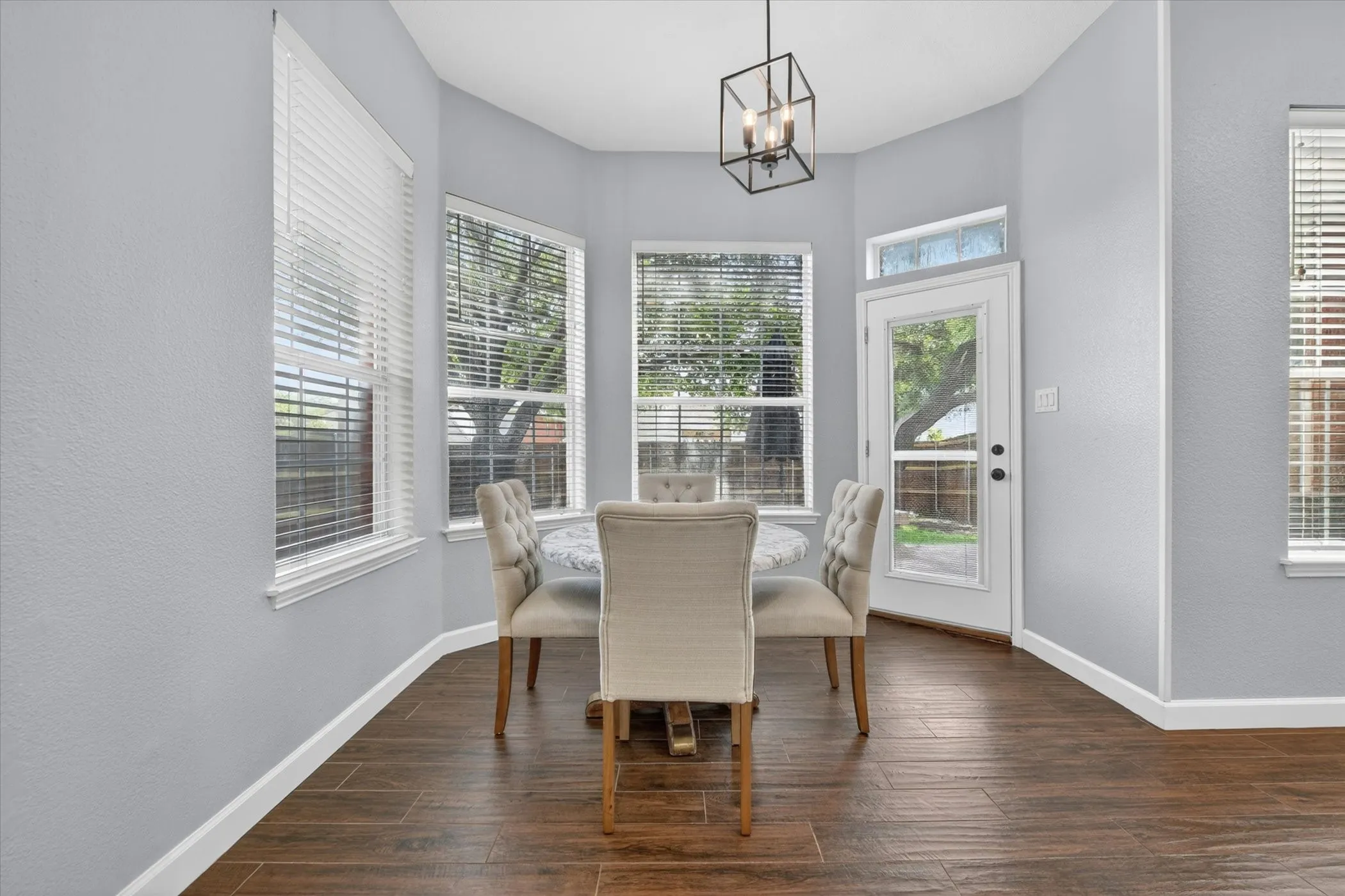 Single Family Residence For Sale in Collin County , 9708 Congressional Drive, Plano, Texas 75025, 5 Bedroom, 3 Bathroom, 2 Garage spaces, 3,216 Sqft, built in 1996, mls#21184230, Real Estate Agent in Plano, Homes For Sale in Collin county, Homes For Sale in Plano, Realtor in Plano Texas, Real Estate Brokerage Independent Realty Texas, Luminita Cordes Realtor