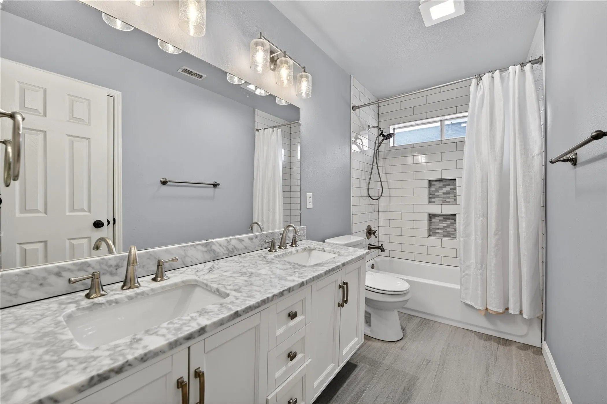 Upstairs Hall Bath