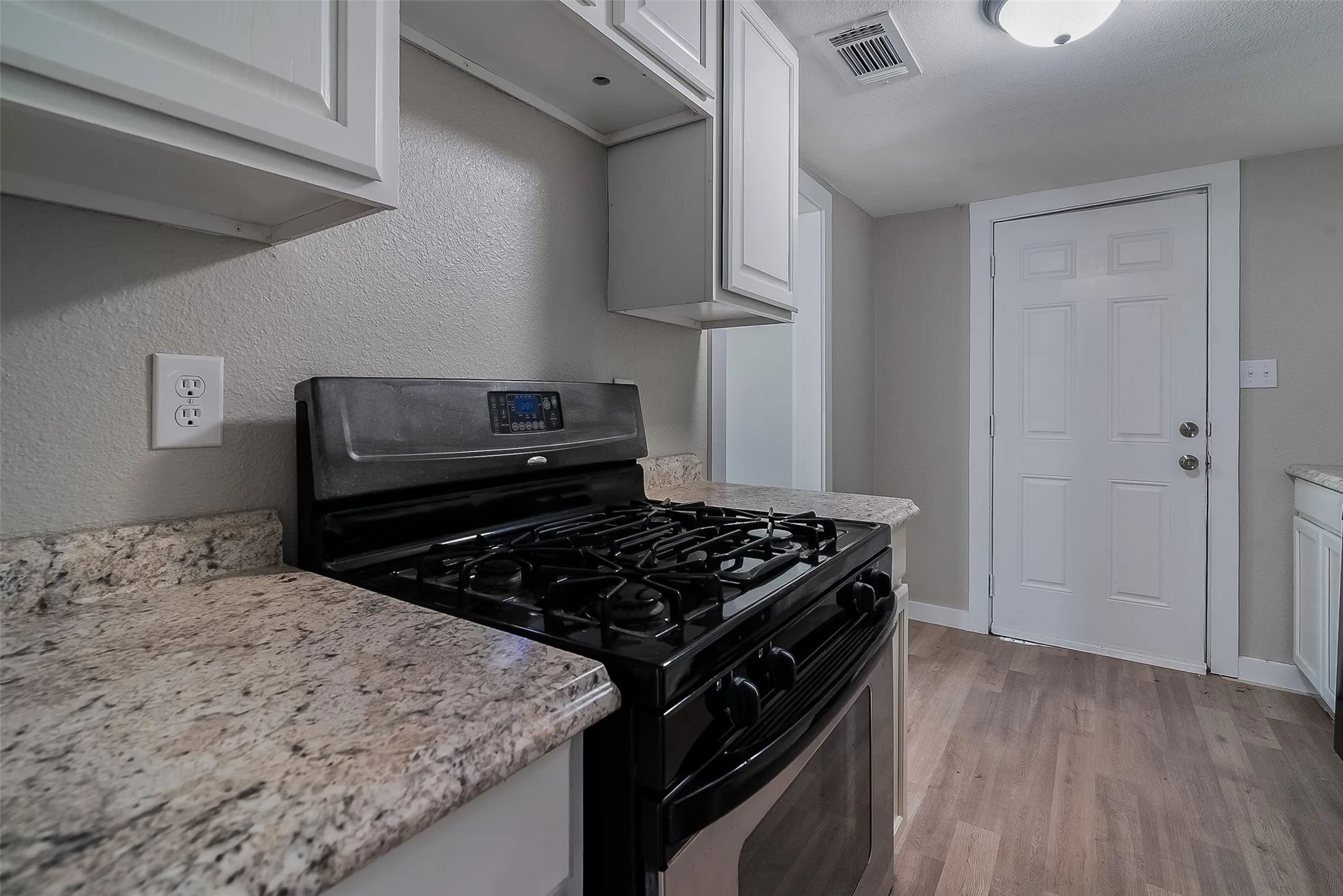 Single Family Residence For Sale in Grayson County , 627 E Pacific Street, Sherman, Texas 75090, 3 Bedroom, 2 Bathroom, Garage spaces, 1,280 Sqft, built in 1950, mls#21277616, Real Estate Agent in Sherman, Homes For Sale in Grayson county, Homes For Sale in Sherman, Realtor in Sherman Texas, Real Estate Brokerage Independent Realty Texas, Luminita Cordes Realtor