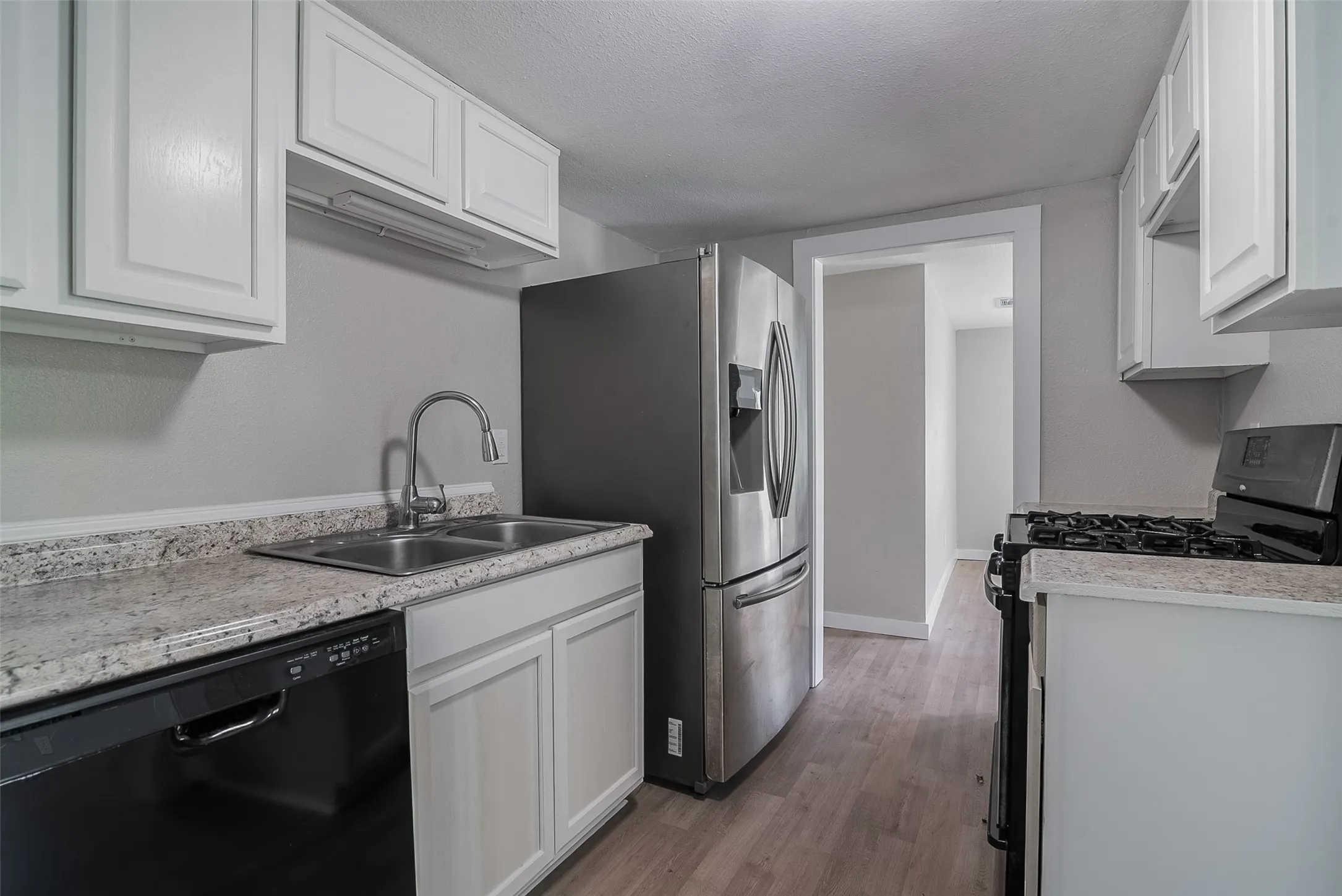 Single Family Residence For Sale in Grayson County , 627 E Pacific Street, Sherman, Texas 75090, 3 Bedroom, 2 Bathroom, Garage spaces, 1,280 Sqft, built in 1950, mls#21277616, Real Estate Agent in Sherman, Homes For Sale in Grayson county, Homes For Sale in Sherman, Realtor in Sherman Texas, Real Estate Brokerage Independent Realty Texas, Luminita Cordes Realtor
