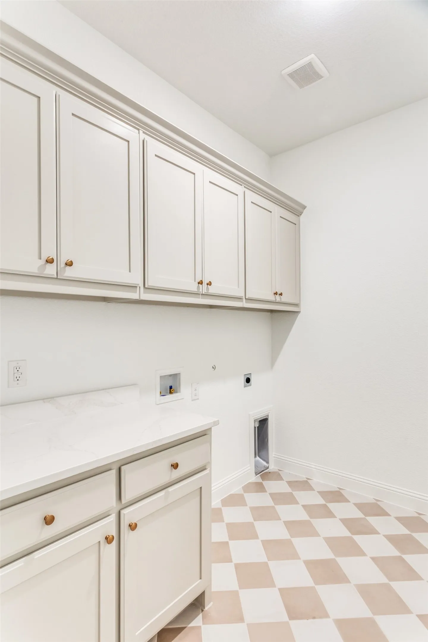 Single Family Residence For Sale in Parker County , 1001 Emery Court, Weatherford, Texas 76087, 3 Bedroom, 3 Bathroom, 3 Garage spaces, 2,670 Sqft, built in 2025, mls#21279600, Real Estate Agent in Weatherford, Homes For Sale in Parker county, Homes For Sale in Weatherford, Realtor in Weatherford Texas, Real Estate Brokerage Independent Realty Texas, Luminita Cordes Realtor