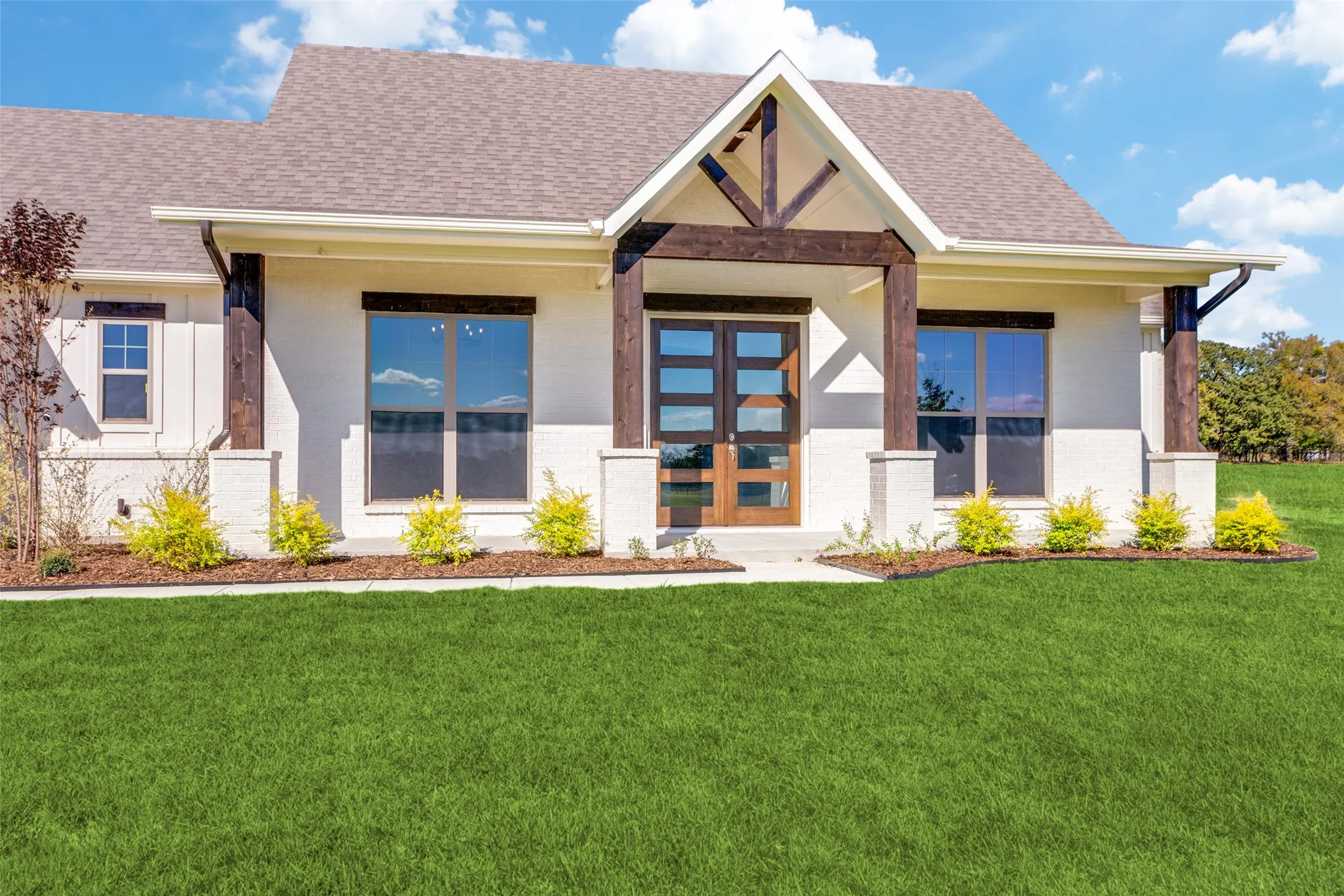 Single Family Residence For Sale in Parker County , 1001 Emery Court, Weatherford, Texas 76087, 3 Bedroom, 3 Bathroom, 3 Garage spaces, 2,670 Sqft, built in 2025, mls#21279600, Real Estate Agent in Weatherford, Homes For Sale in Parker county, Homes For Sale in Weatherford, Realtor in Weatherford Texas, Real Estate Brokerage Independent Realty Texas, Luminita Cordes Realtor